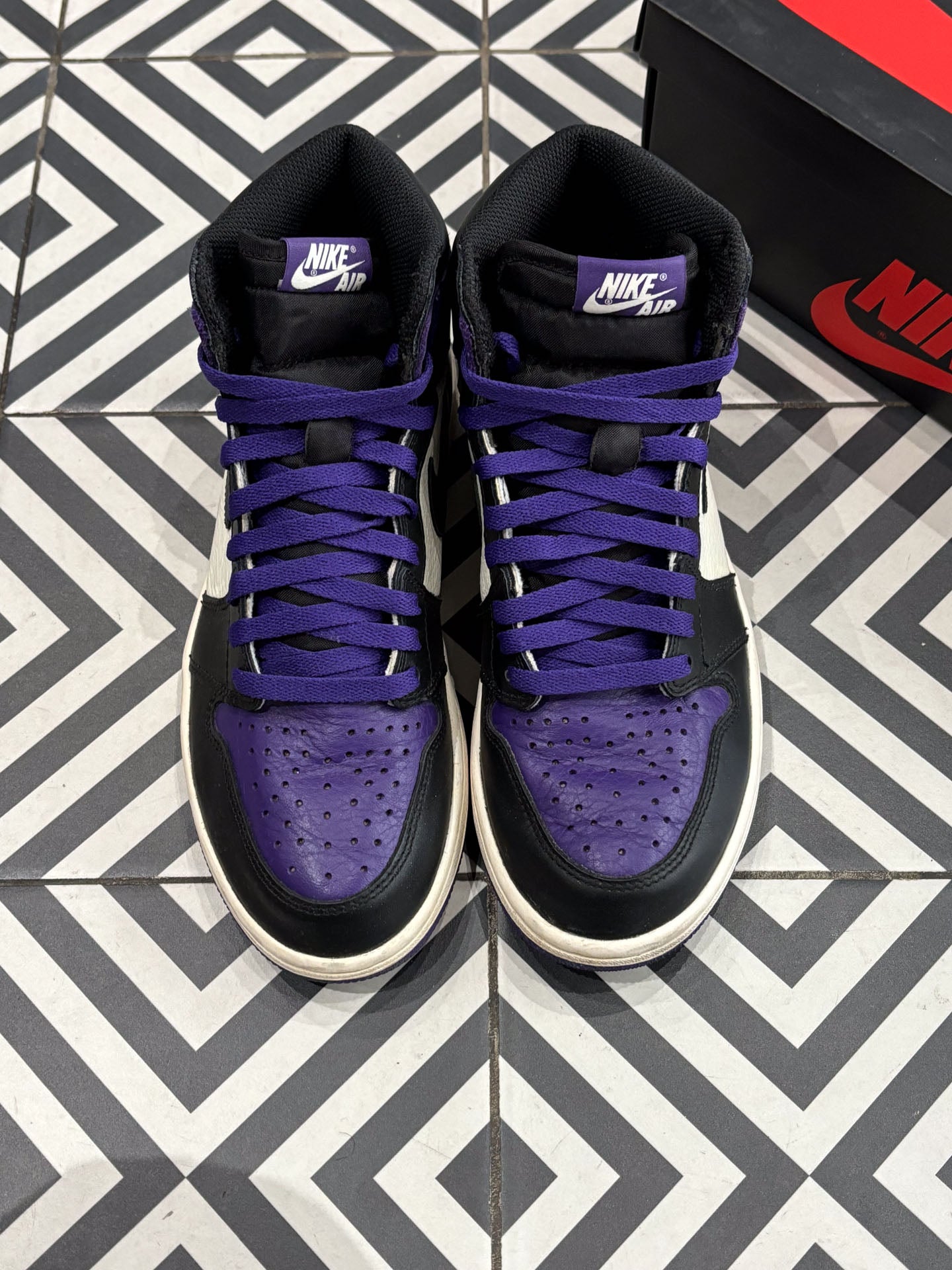 Jordan 1 Court Purple Taille 41