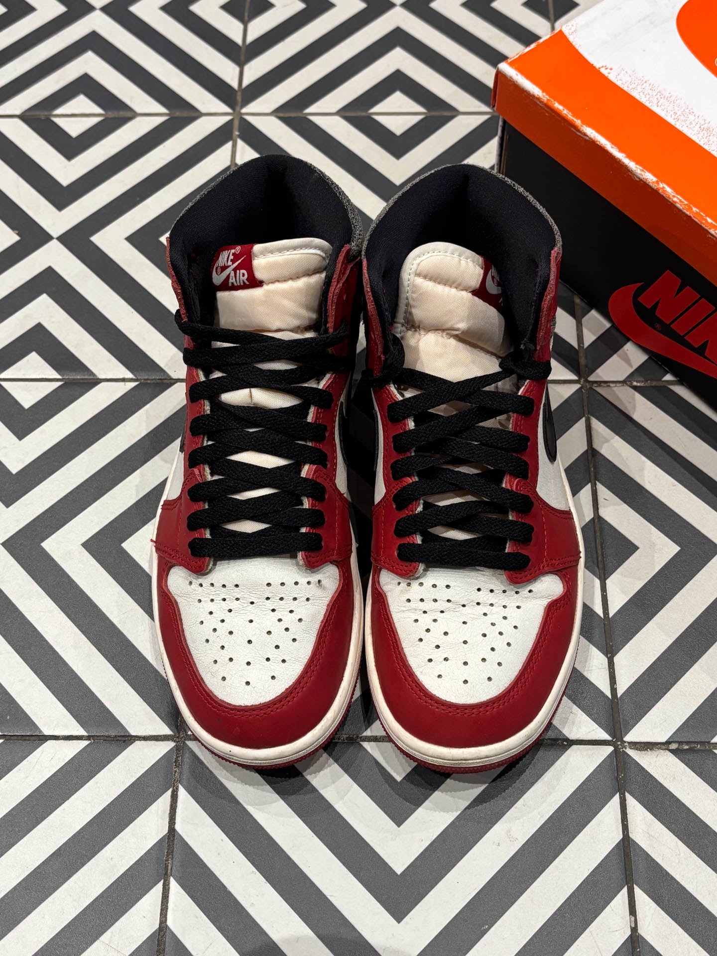 Jordan 1 High lost and found (Taille 40)