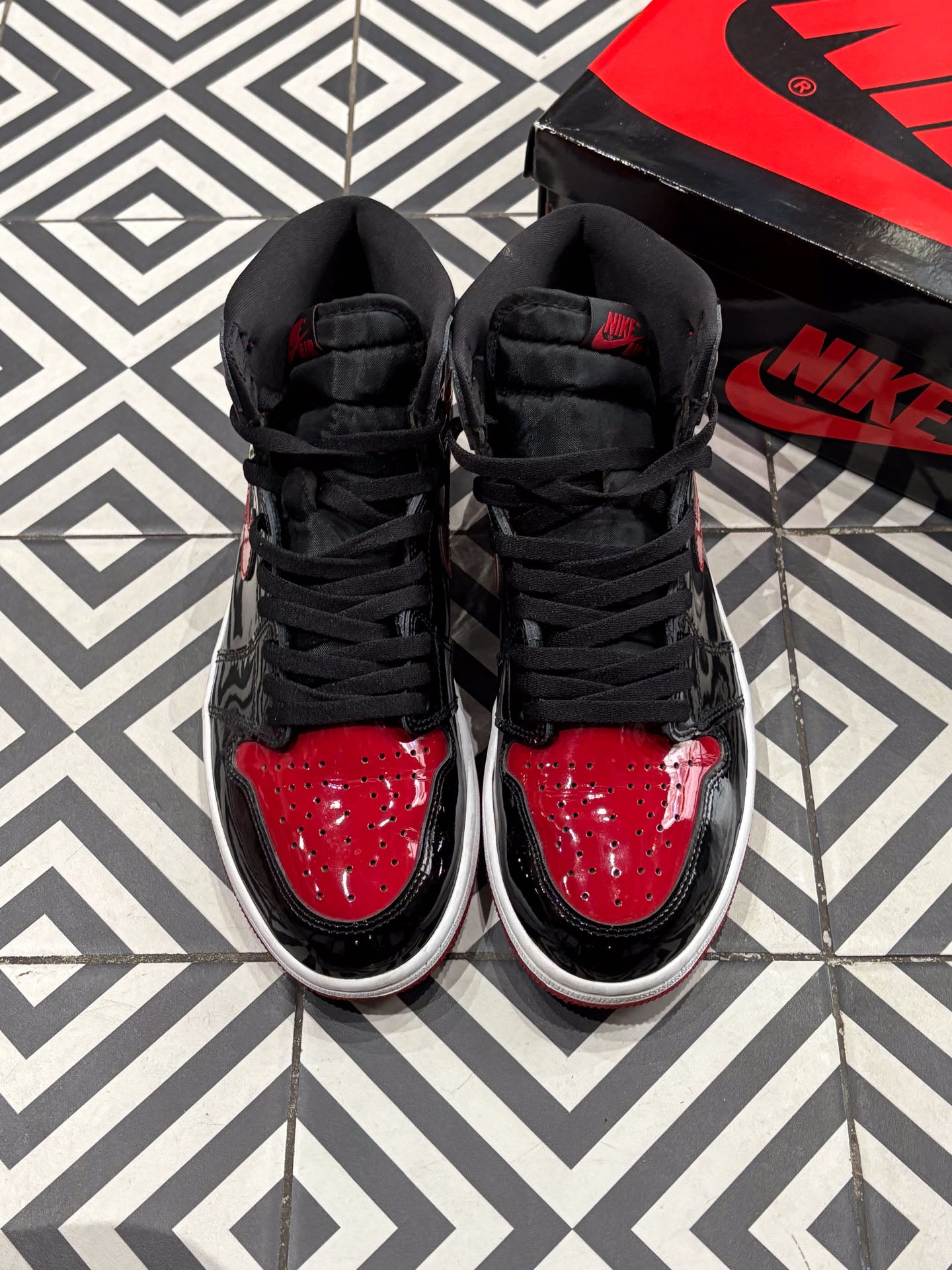 Jordan 1 Patent Bred (Taille 44)