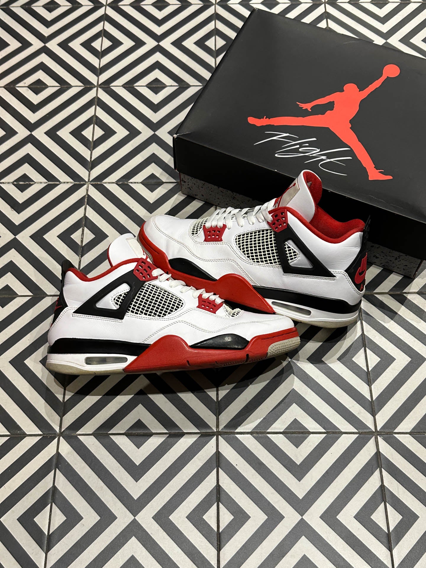 Jordan 4 Fire Red (Taille 47,5)