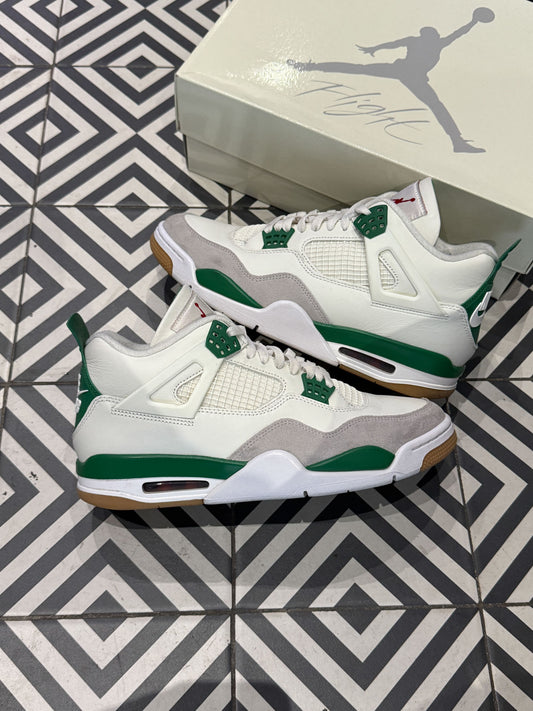 Jordan 4 SB Pine Green (Taille 45)