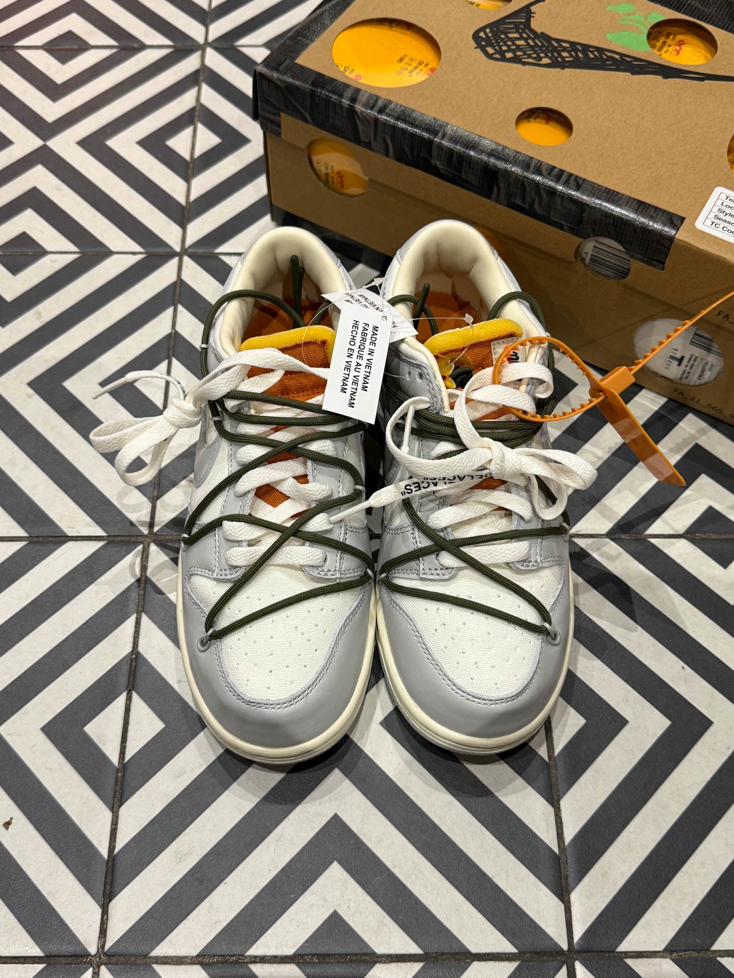 Dunk Low Off-White Lot 22/50 (Taille 39)