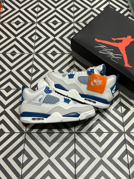 Jordan 4 Military Blue (Taille 44,5)