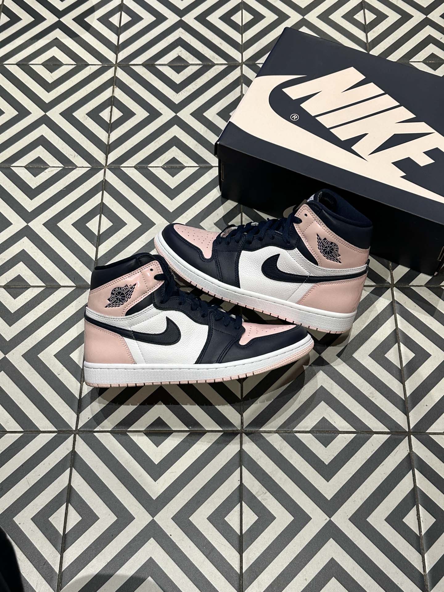 Jordan 1 High Atmosphere (Taille 41)