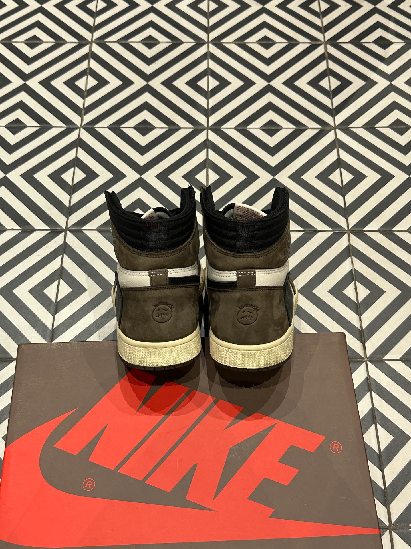 Jordan 1 High Travis Scott Mocha (Taille 45)