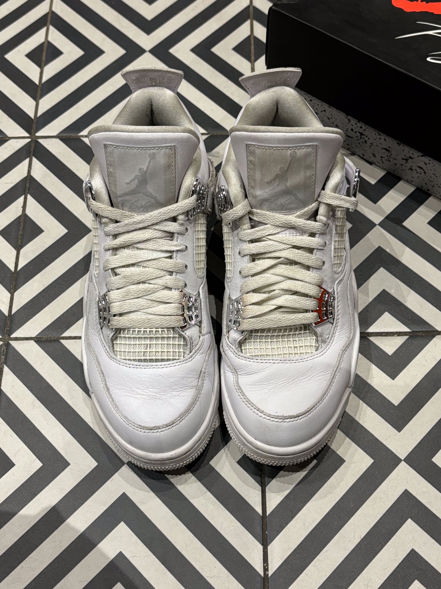 Jordan 4 Pure Money (Taille 40,5)