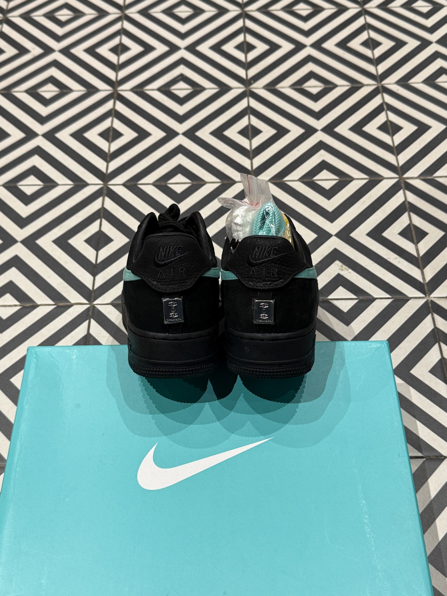 Air Force 1 Tiffany (Taille 43)