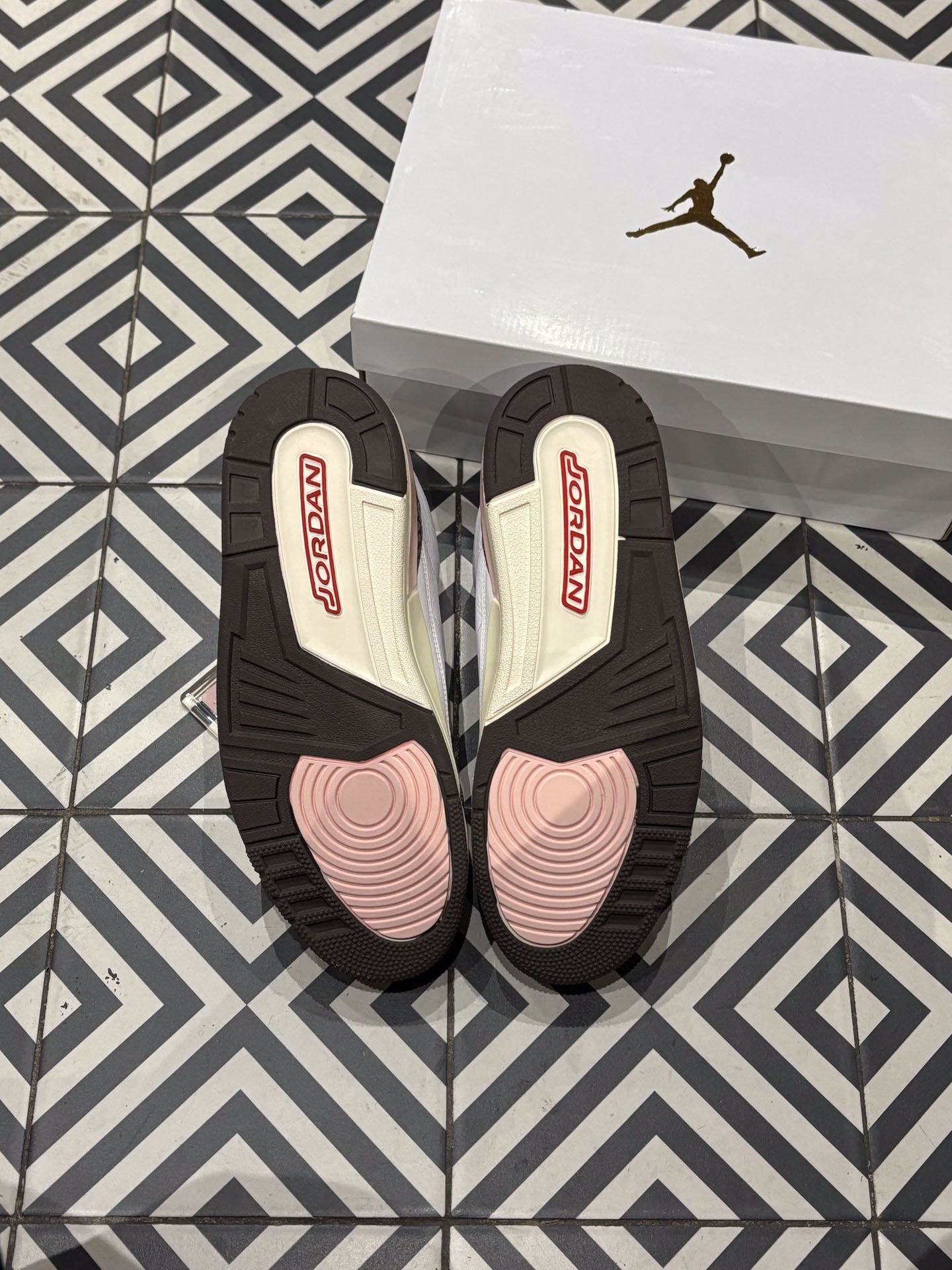 Jordan 3 Napolitan (Taille 44)