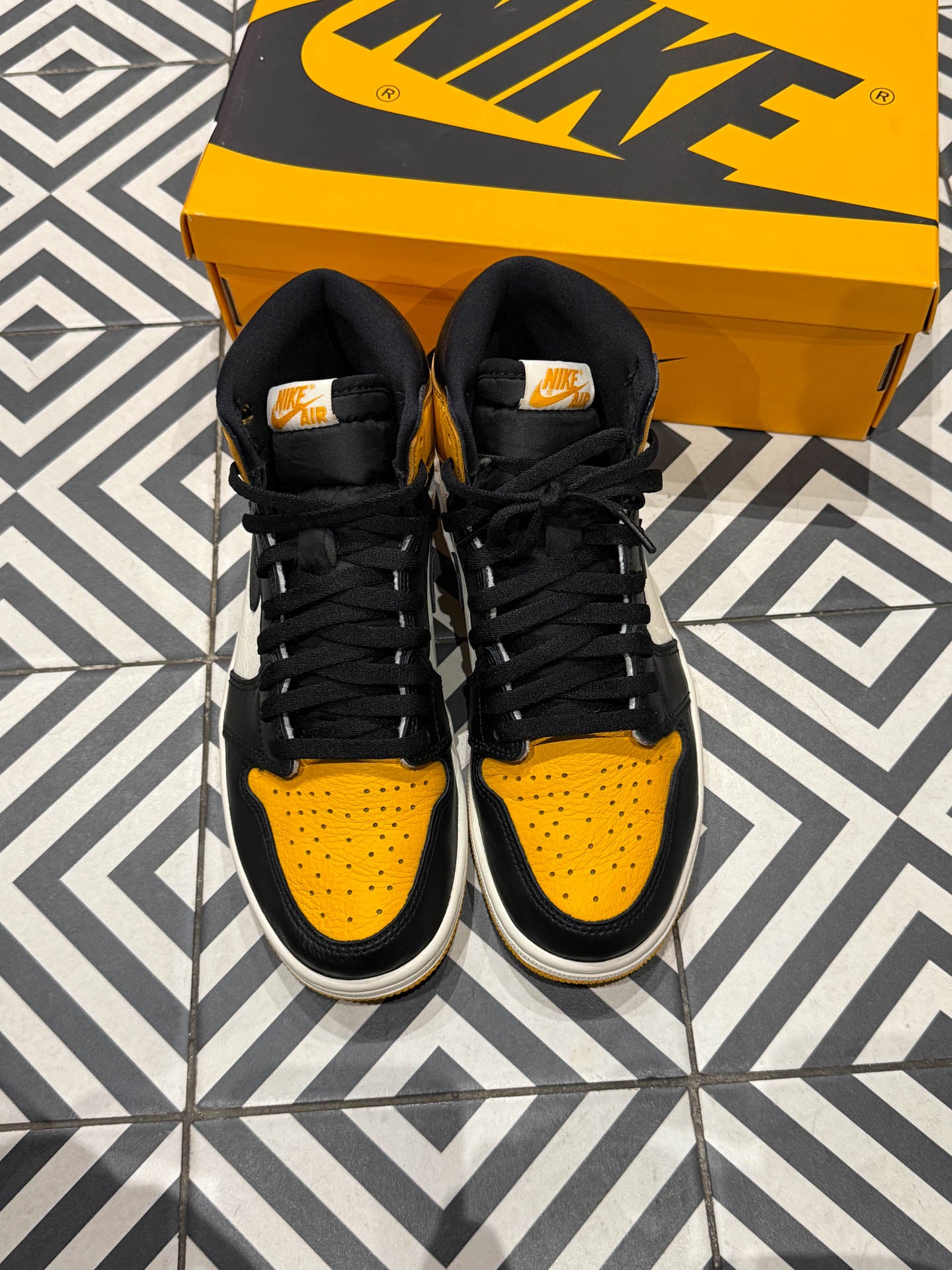 Jordan 1 High Taxi (Taille 42)