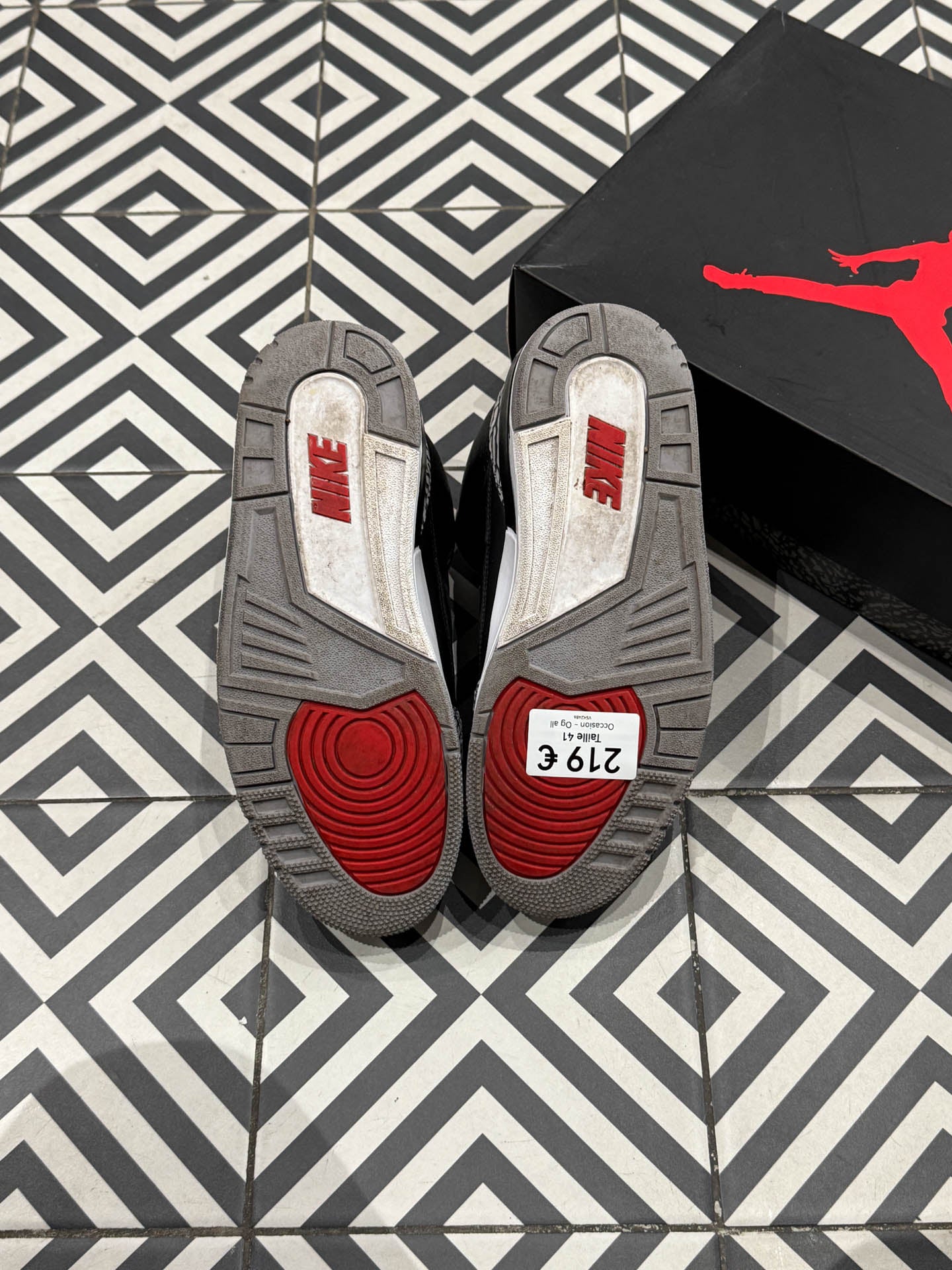 Jordan 3 Black Cement (Taille 41)