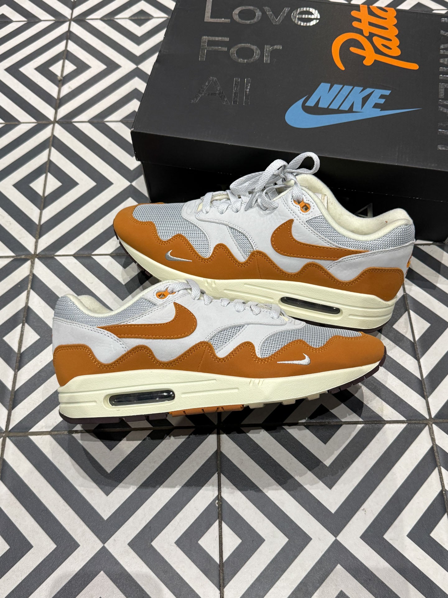 Air Max 1 Patta Monarch (Taille 44)