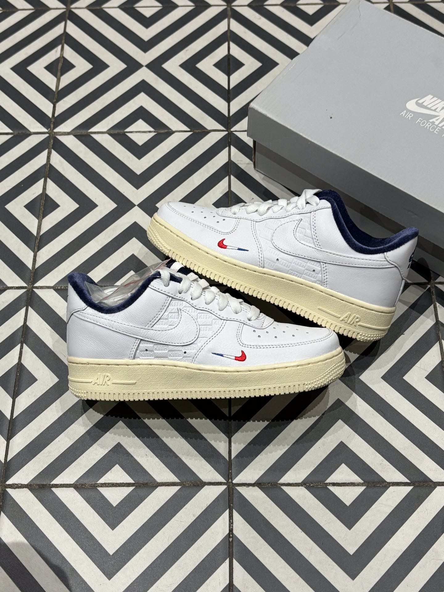 Air Force 1 Kith Paris (Taille 36)