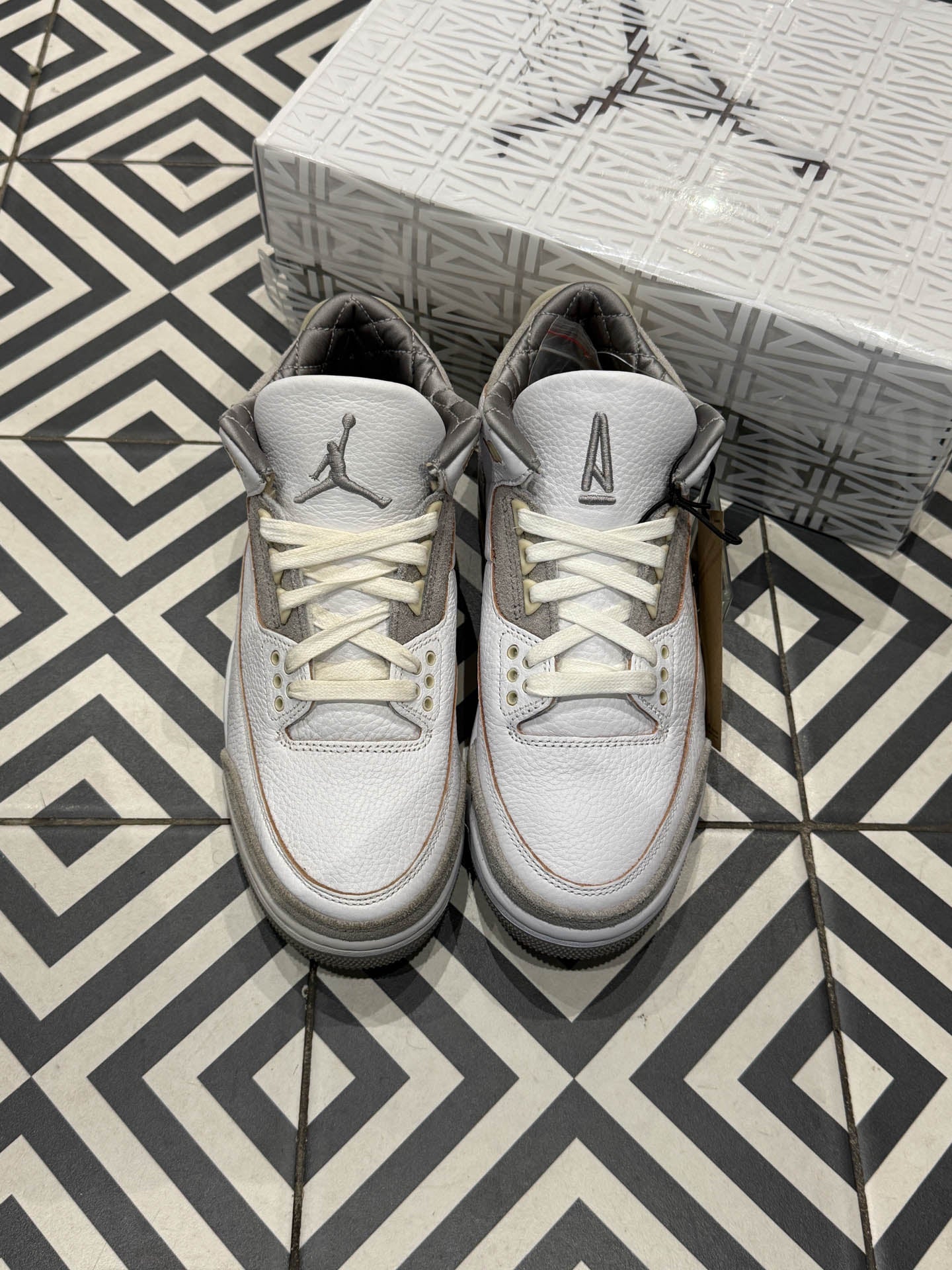 Jordan 3 A Ma Maniere (Taille 38)