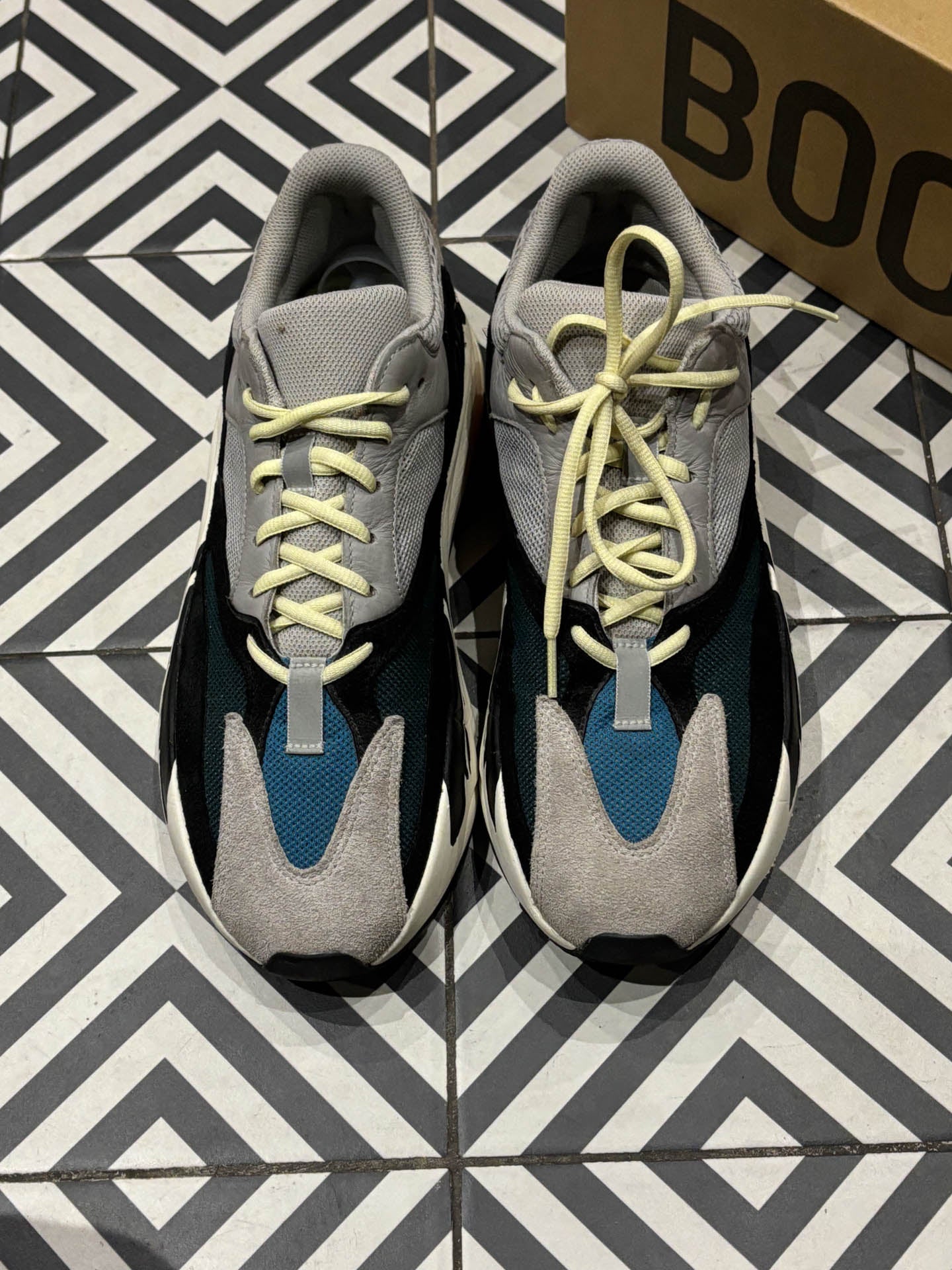 Yeezy 700 Wave Runner (Taille 45 1/3)