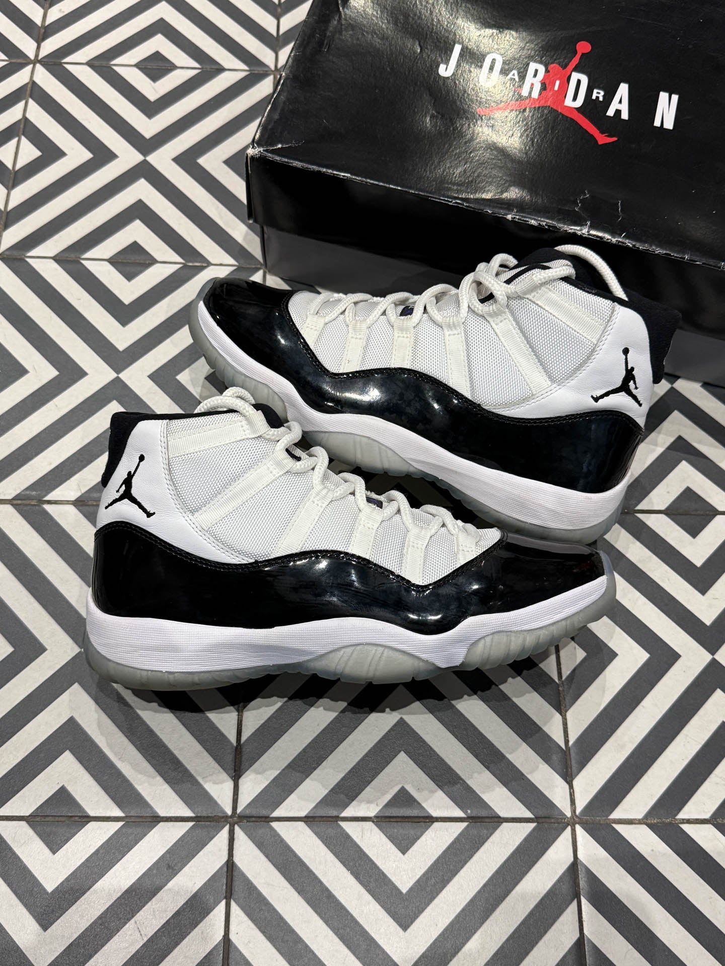 Jordan 11 Concord (Taille 45)