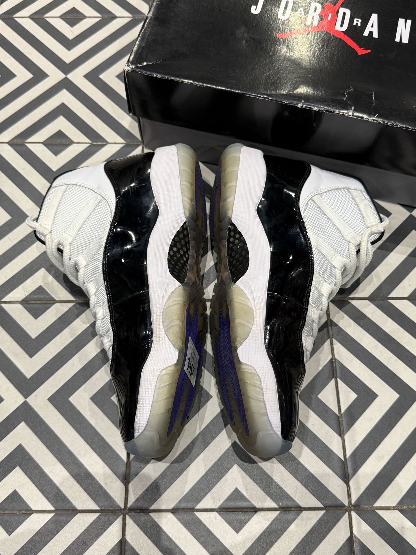 Jordan 11 Concord (Taille 45)