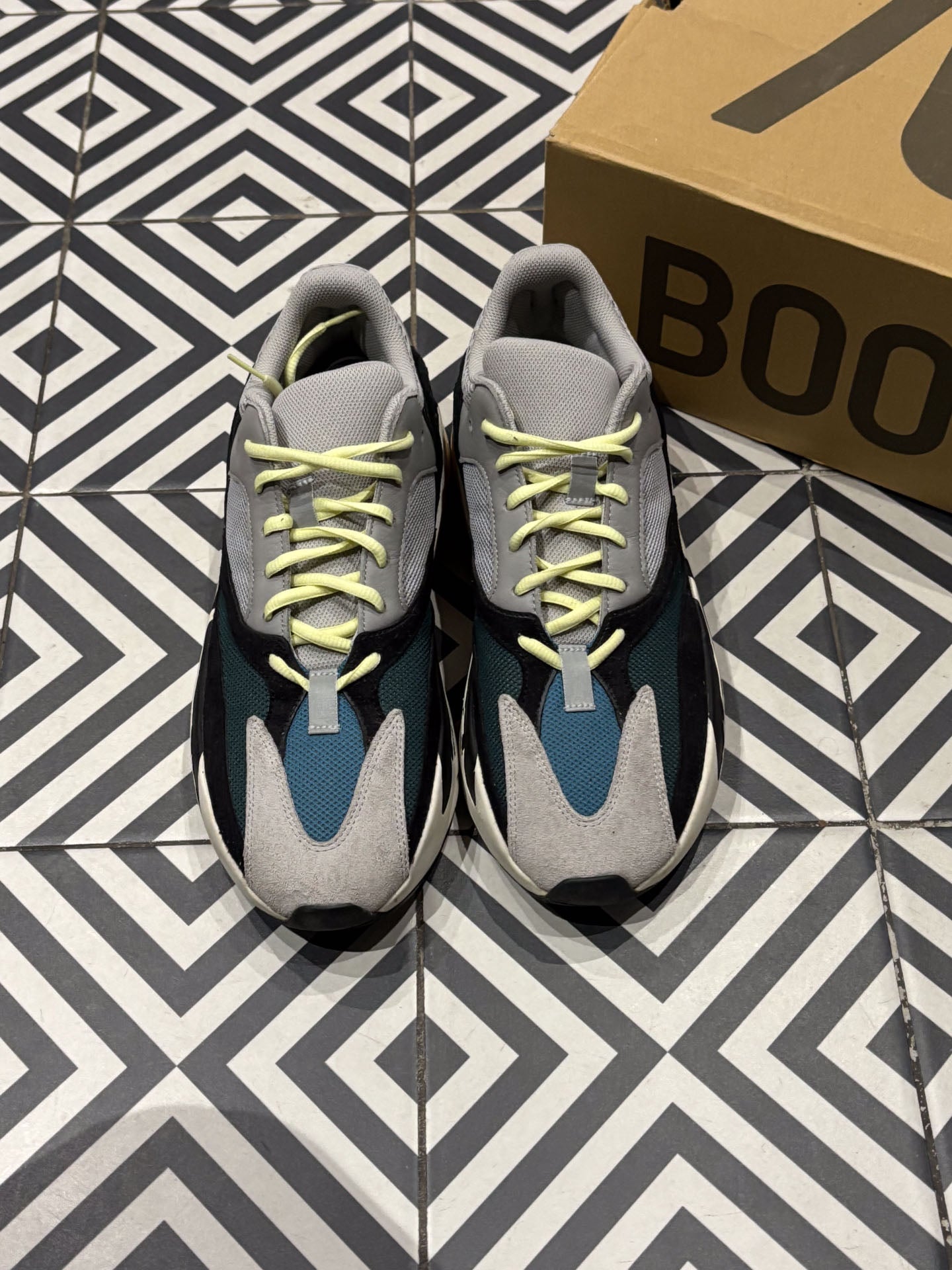 Yeezy 700 Wave Runner (Taille 46)