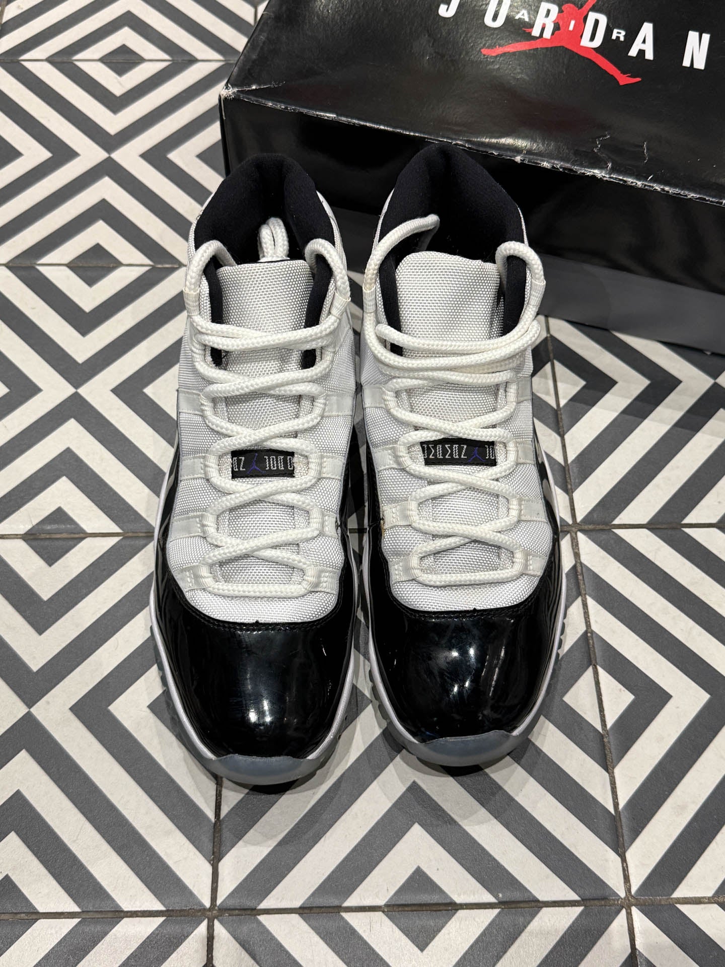 Jordan 11 Concord (Taille 45)