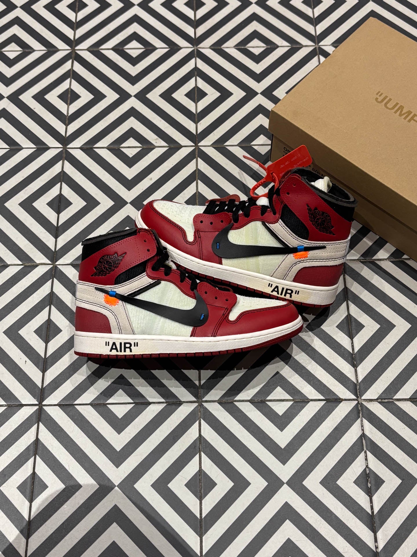 Jordan 1 Off-White Chicago (Taille 42,5)