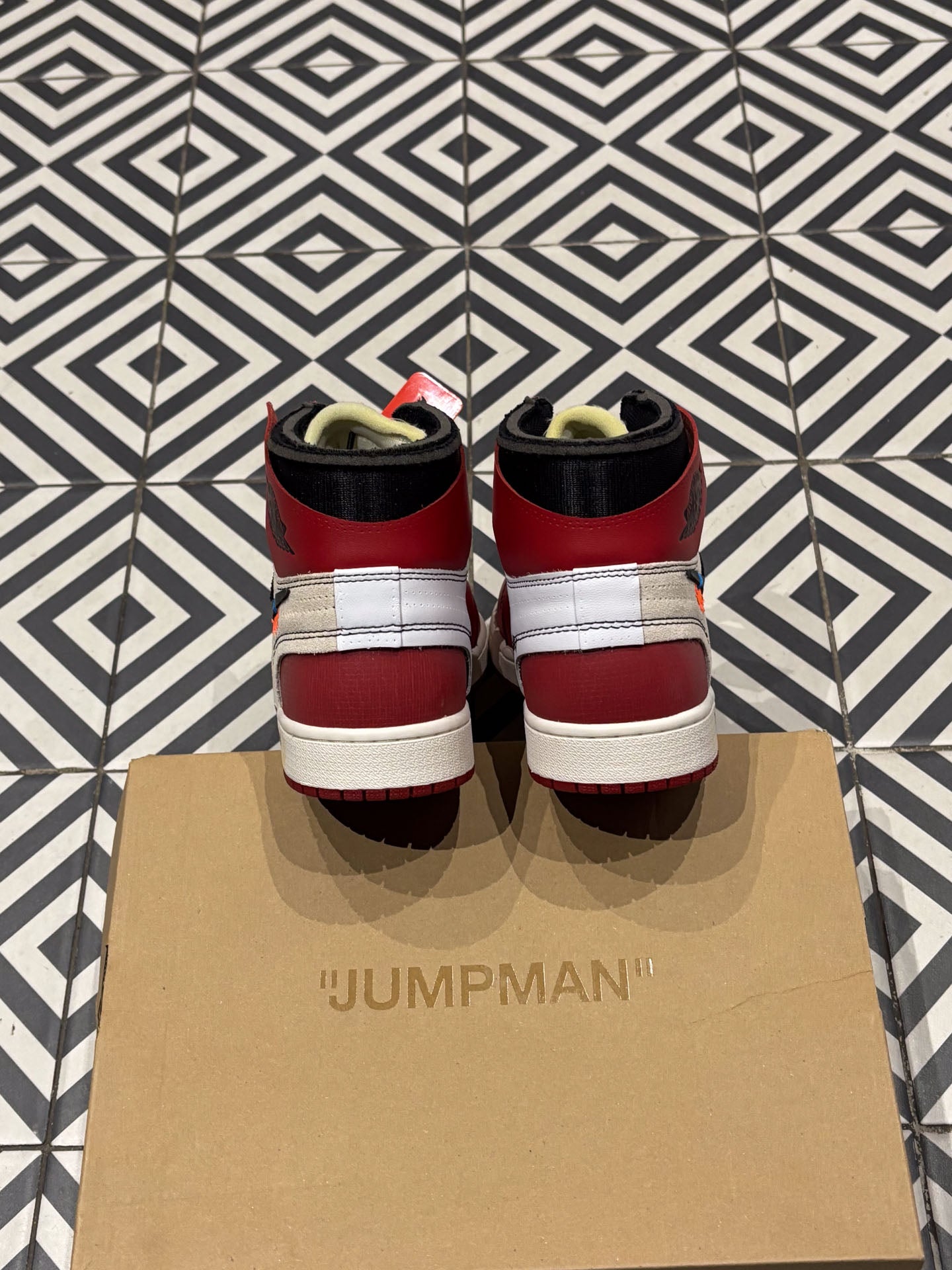 Jordan 1 Off-White Chicago (Taille 42,5)