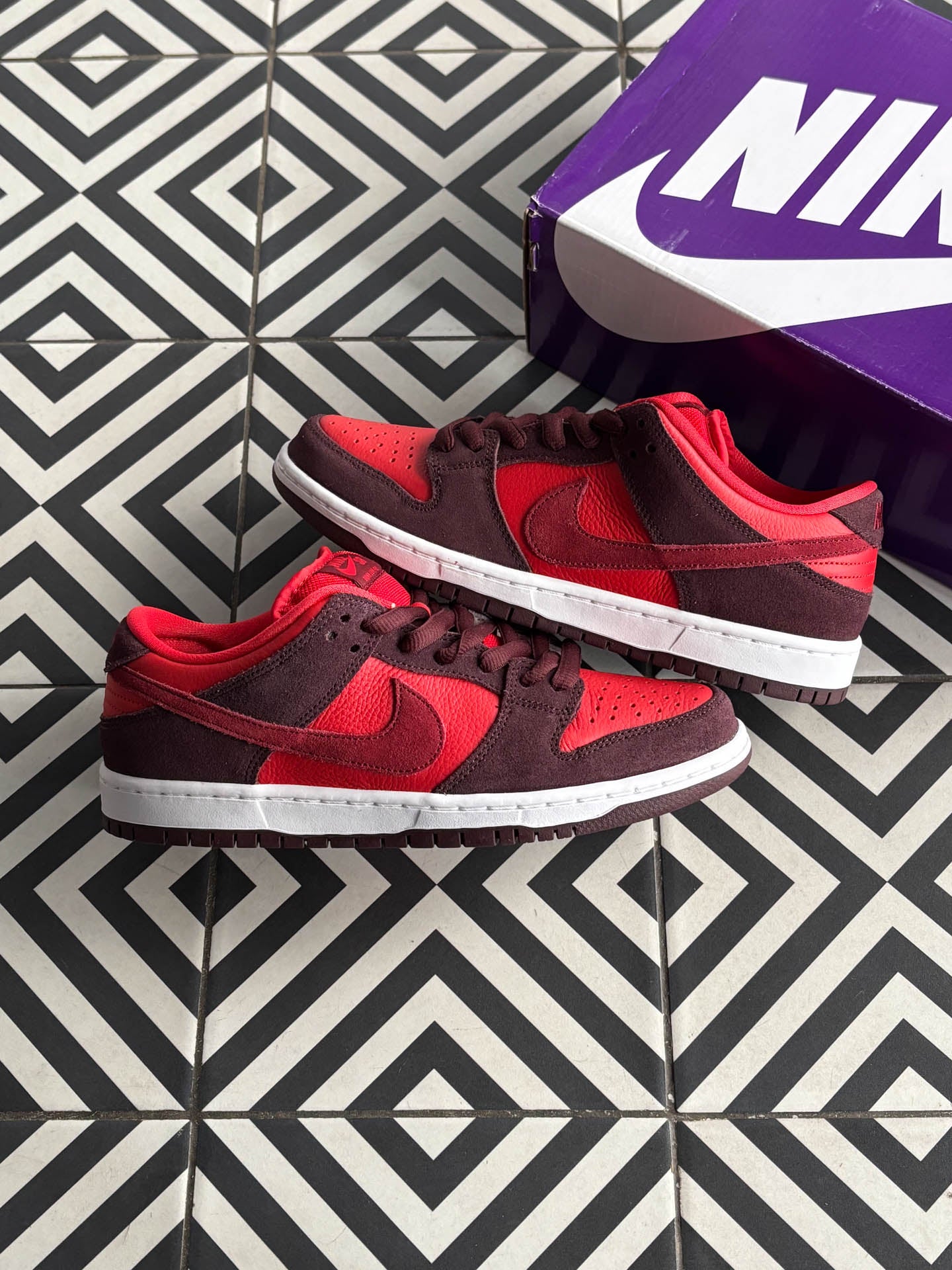 Dunk Low SB Cherry (Taille 41)