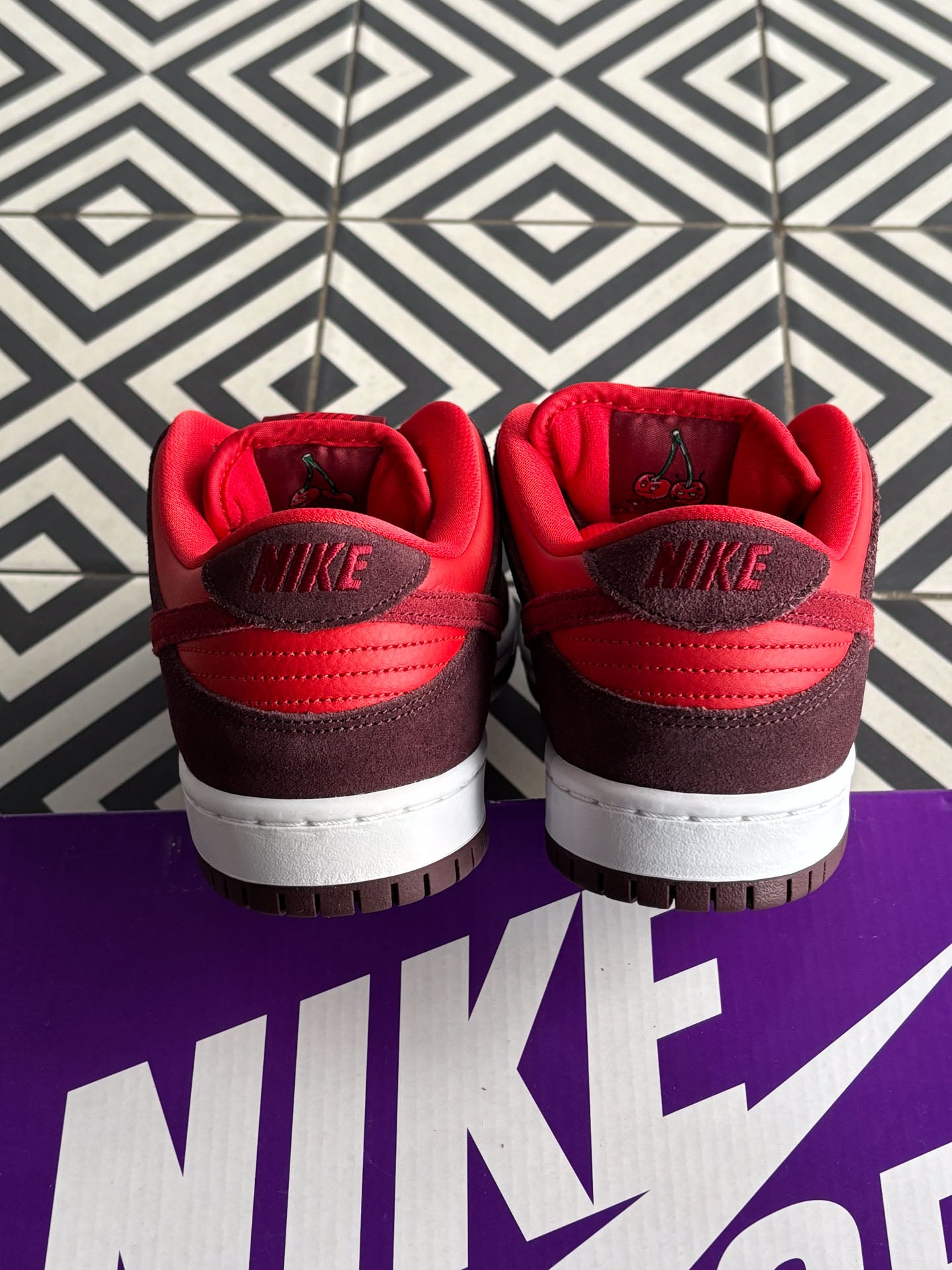 Dunk Low SB Cherry (Taille 41)