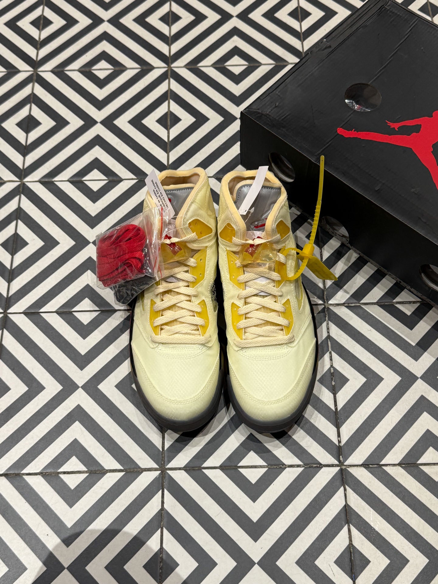 Jordan 5 Off-White Sail (Taille 45)