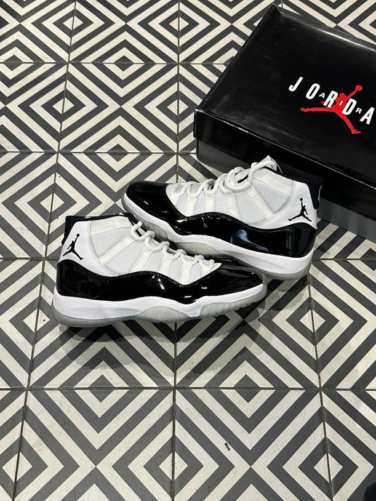 Jordan 11 Concord (Taille 43)