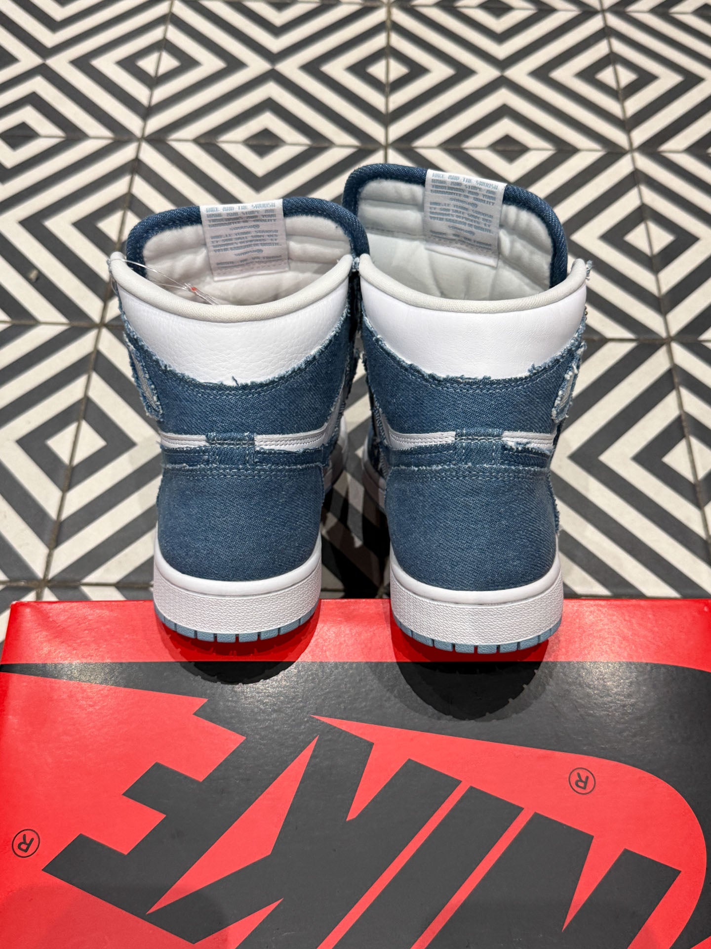 Jordan 1 High Denim (Taille 39)