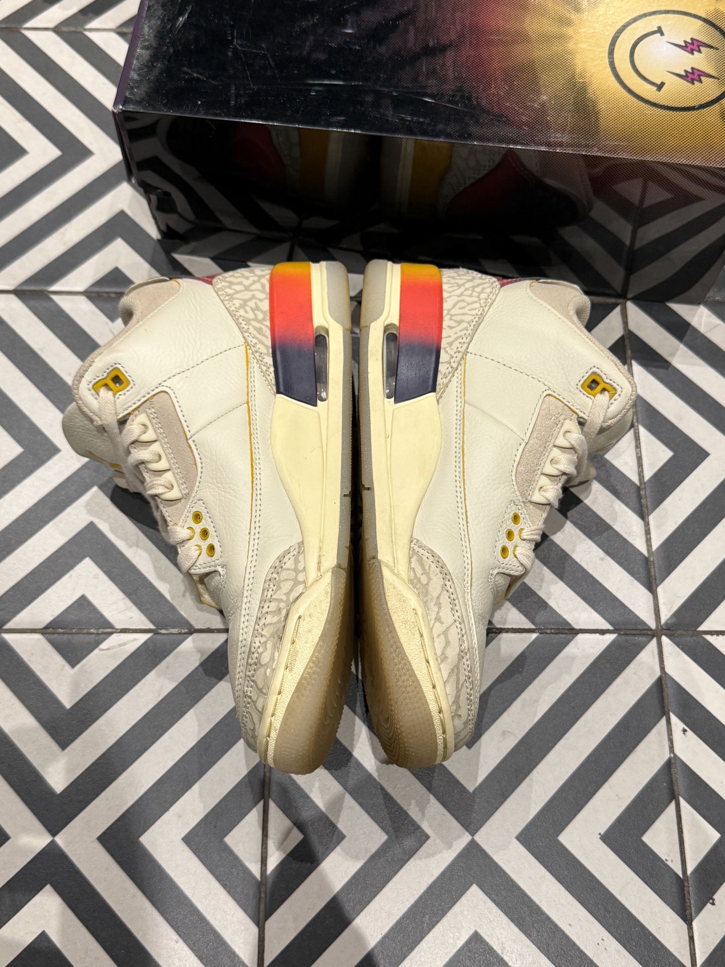 Jordan 3 J Balvin Medellin (Taille 38,5)