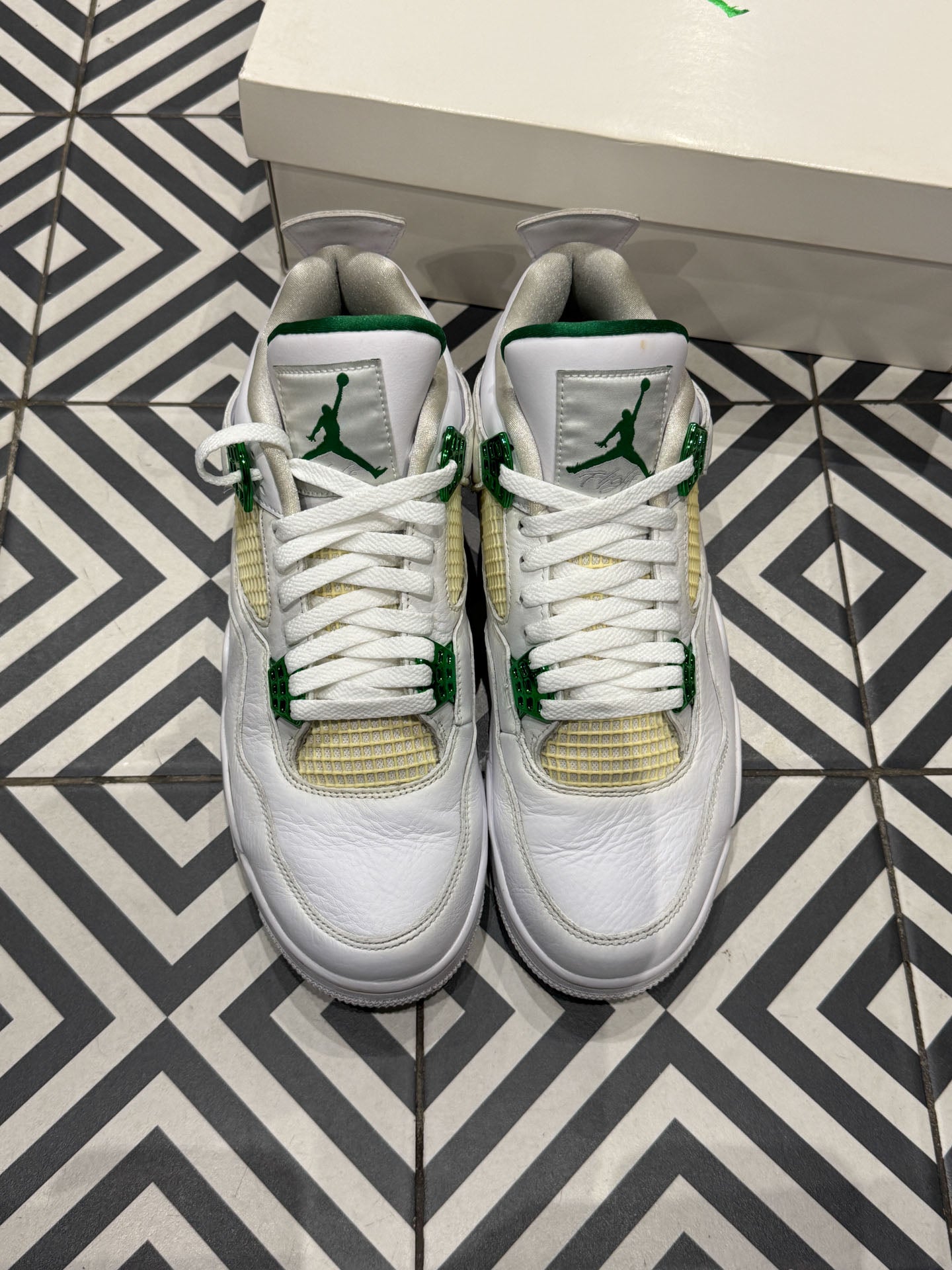 Jordan 4 Metallic Green Taille 45