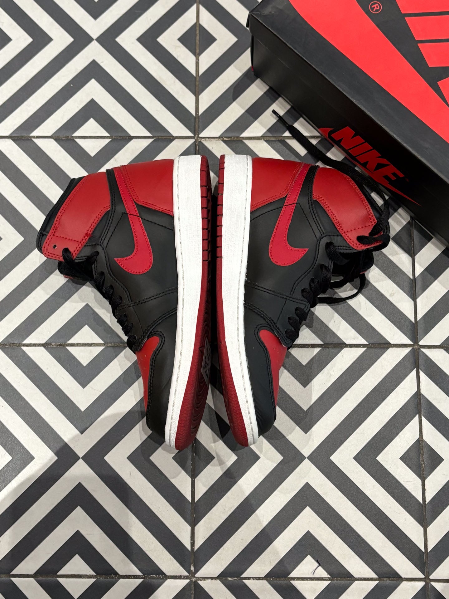 Jordan 1 high Banned (Taille 38)