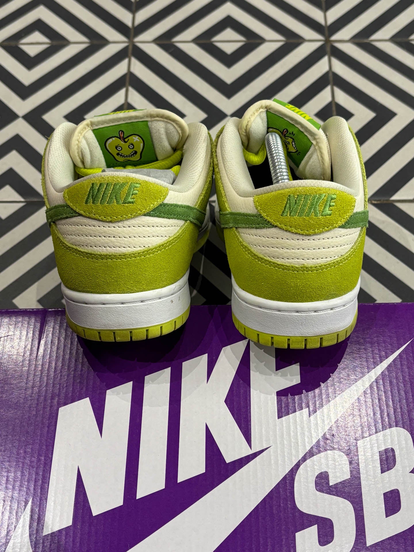 Dunk Low SB Apple Green (Taille 40,5)