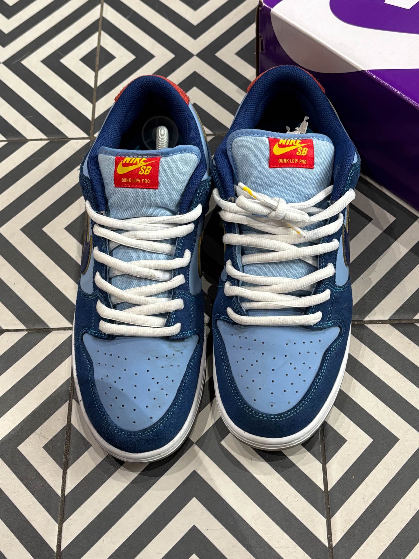 Dunk low SB Why So Sad (Taille 46)