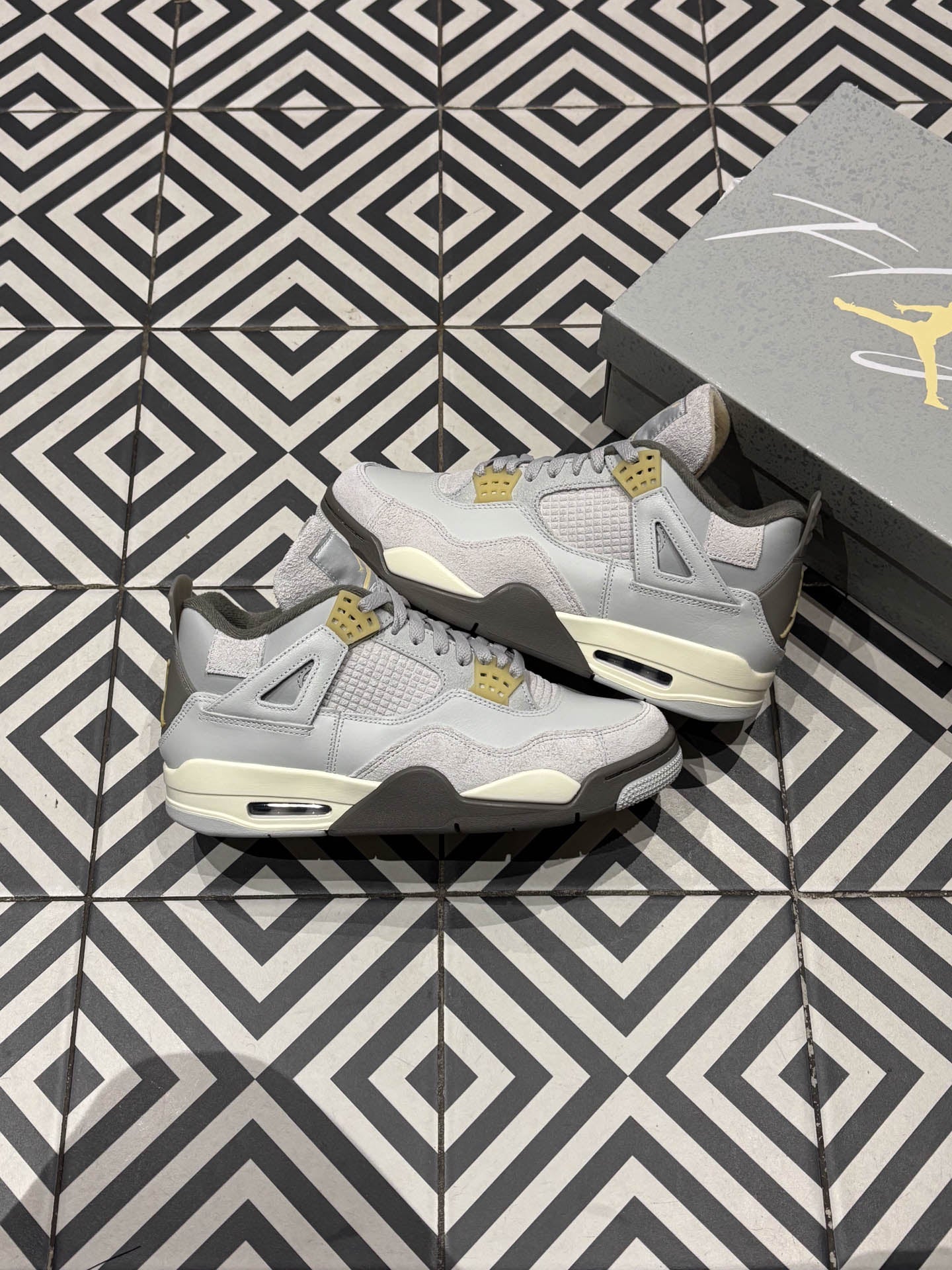 Jordan 4 Craft Photon Dust (Taille 42,5)