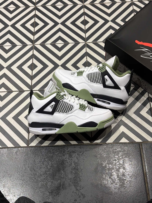 Jordan 4 Seafoam (Taille 37,5)