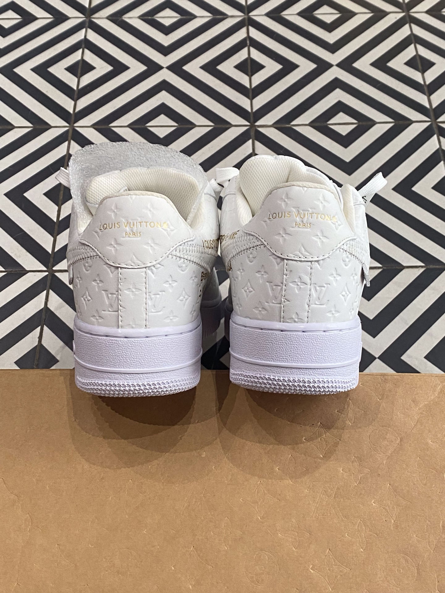 Air Force 1 Louis Vuitton White (Taille 42,5)