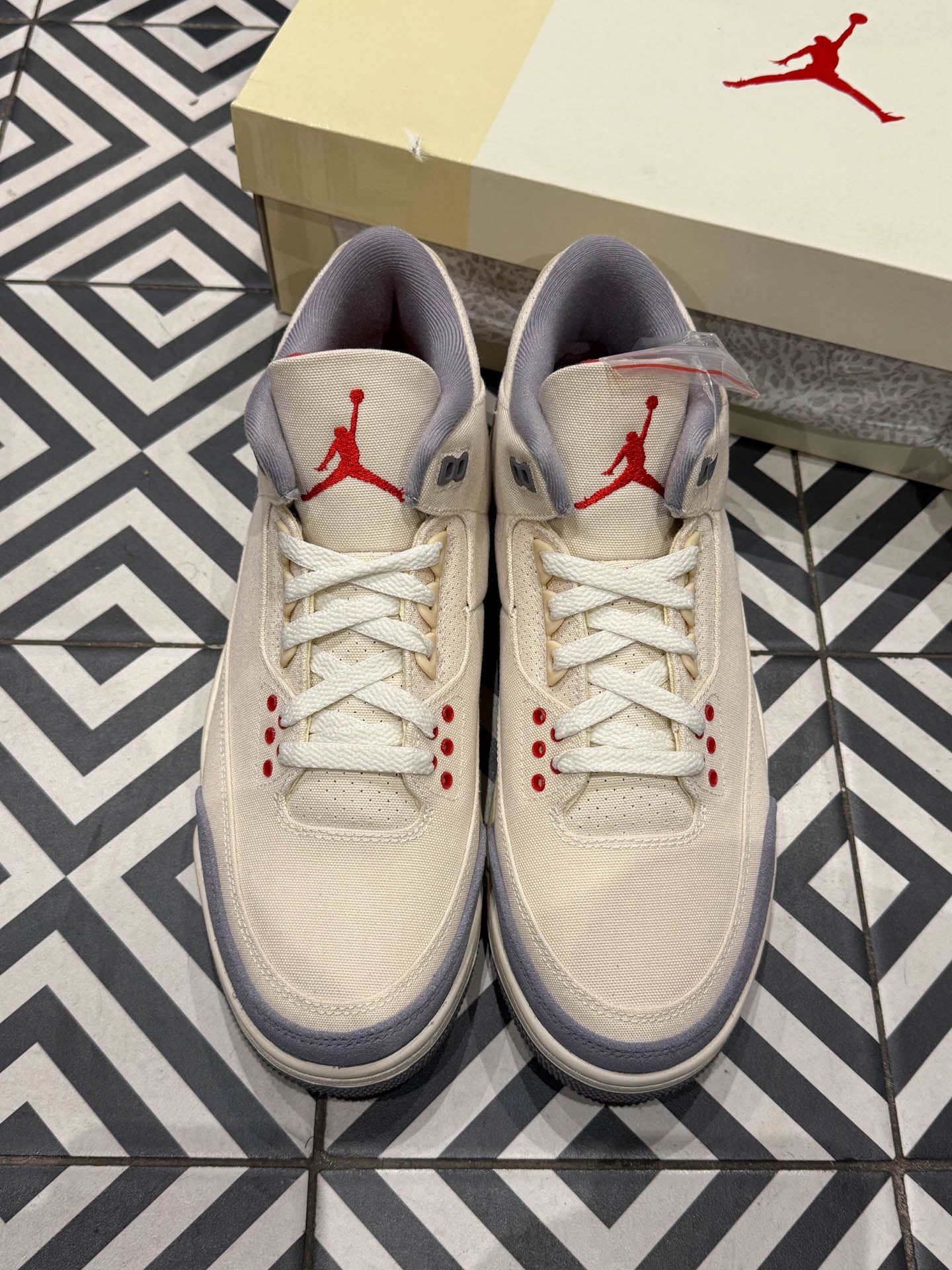 Jordan 3 Muslin (Taille 44)