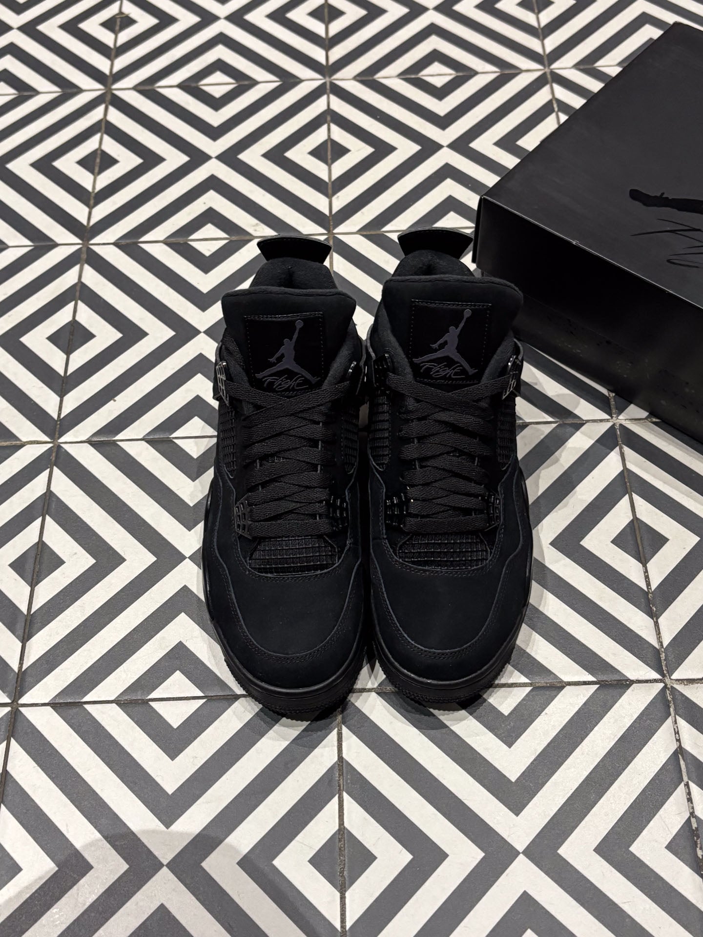 Jordan 4 Black Cat (Taille 42,5)