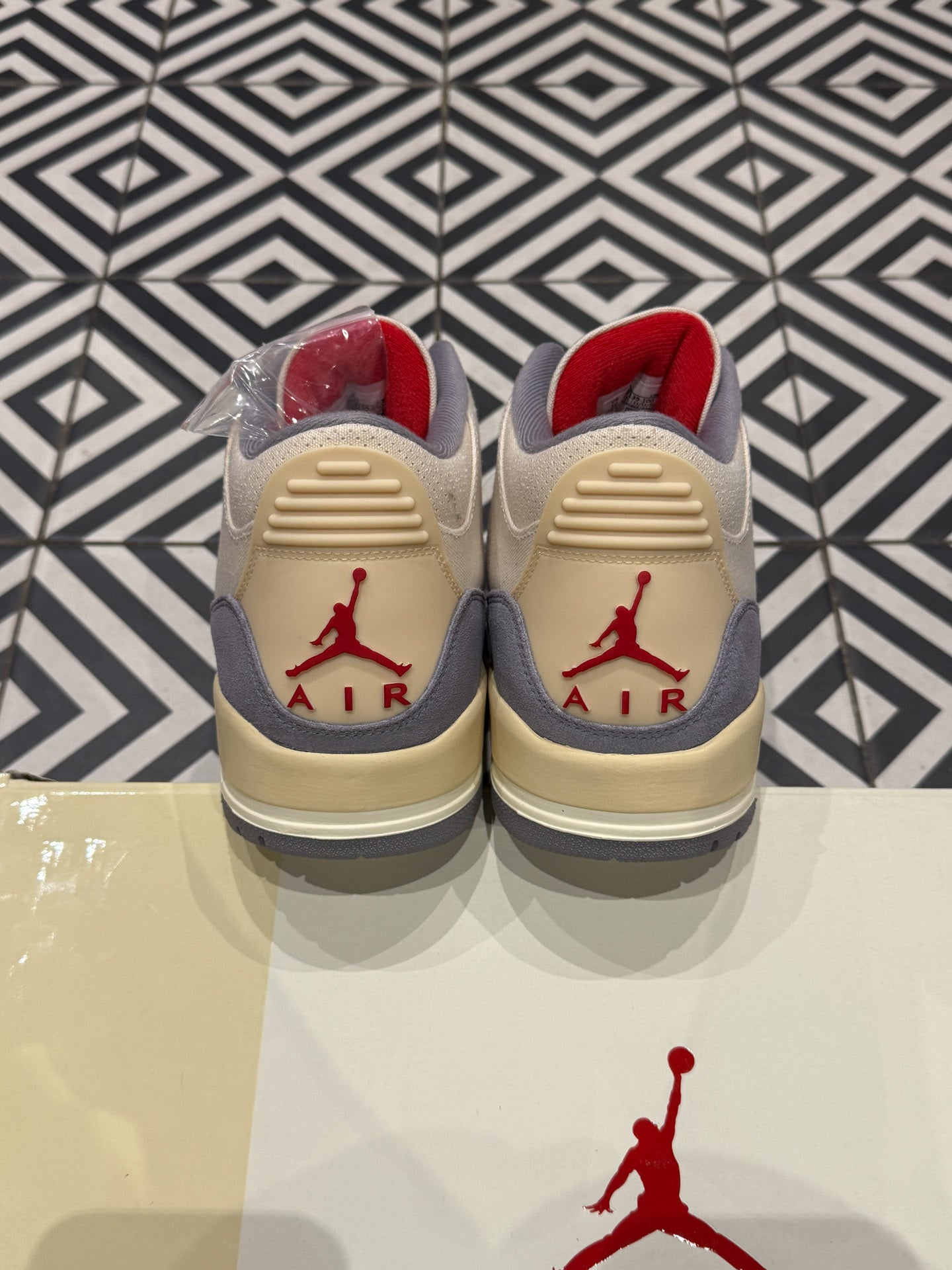 Jordan 3 Muslin (Taille 44)