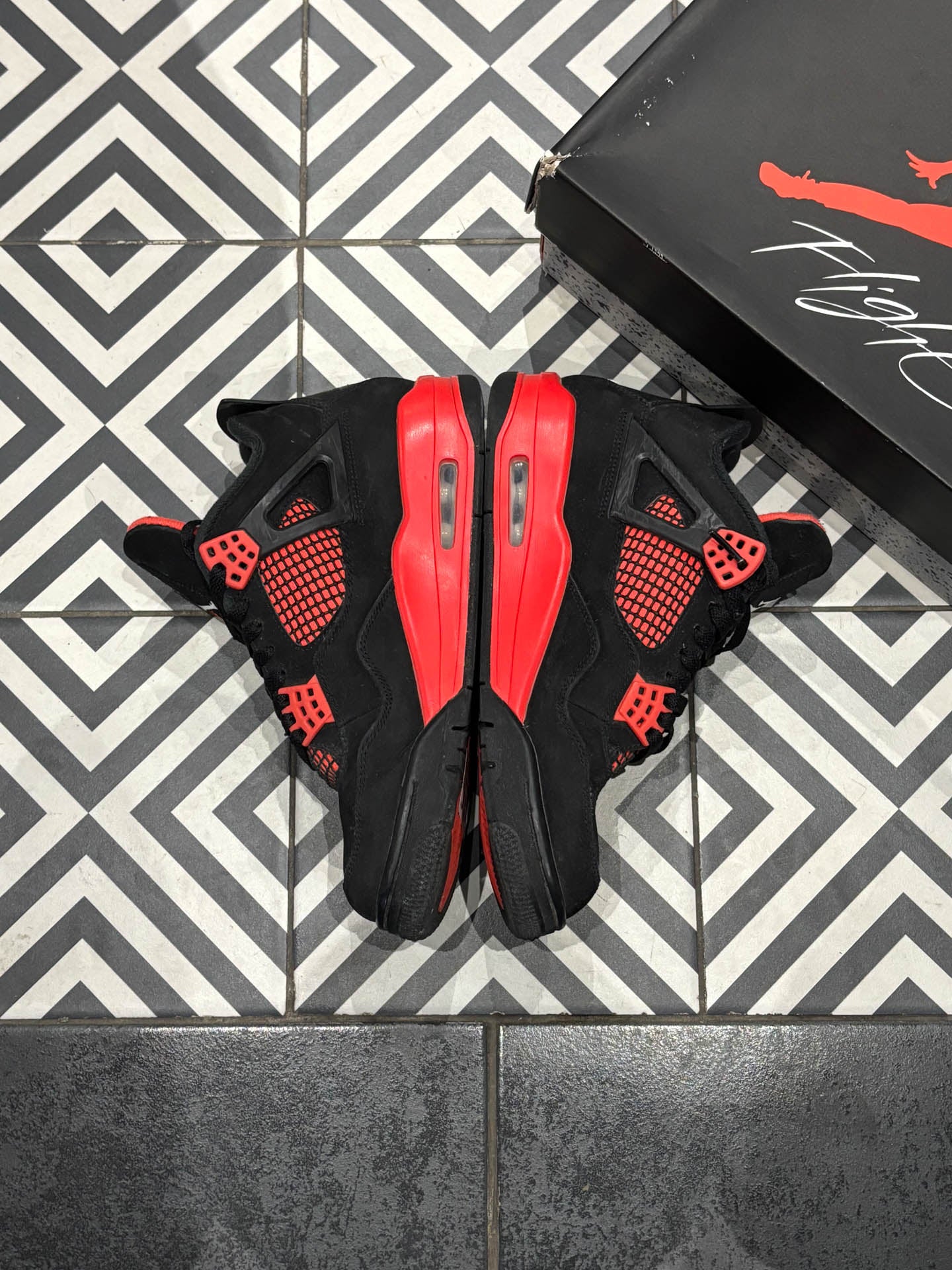 Jordan 4 Red Thunder (Taille 40,5)