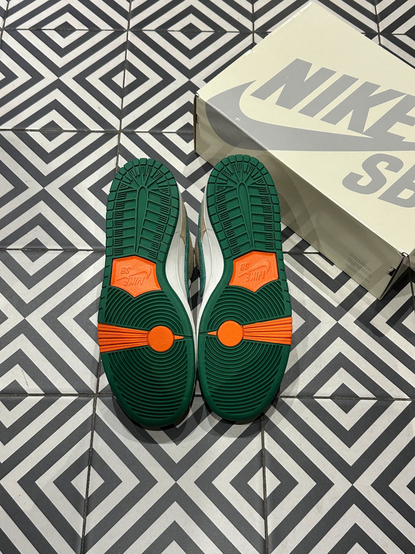 Dunk SB Jarritos (Taille 37,5)