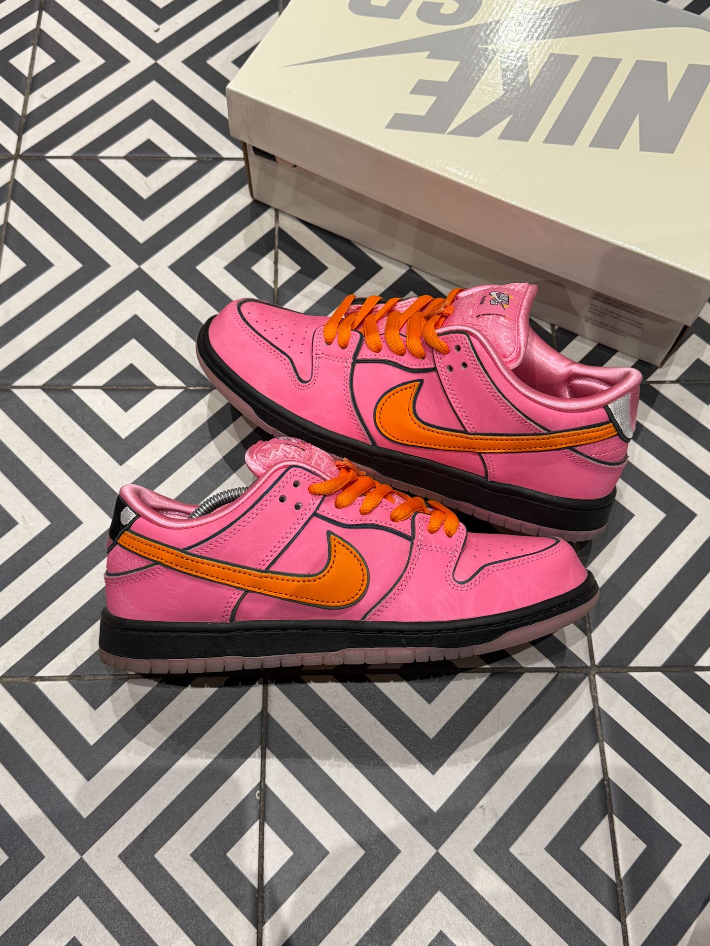 Dunk SB Supernana Blossom (Taille 41)