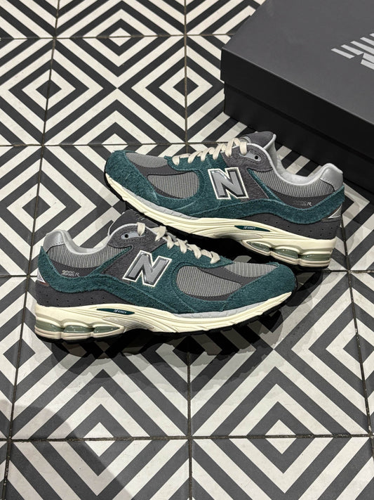 New Balance 2002R New Spruce Magnet (Taille 43)