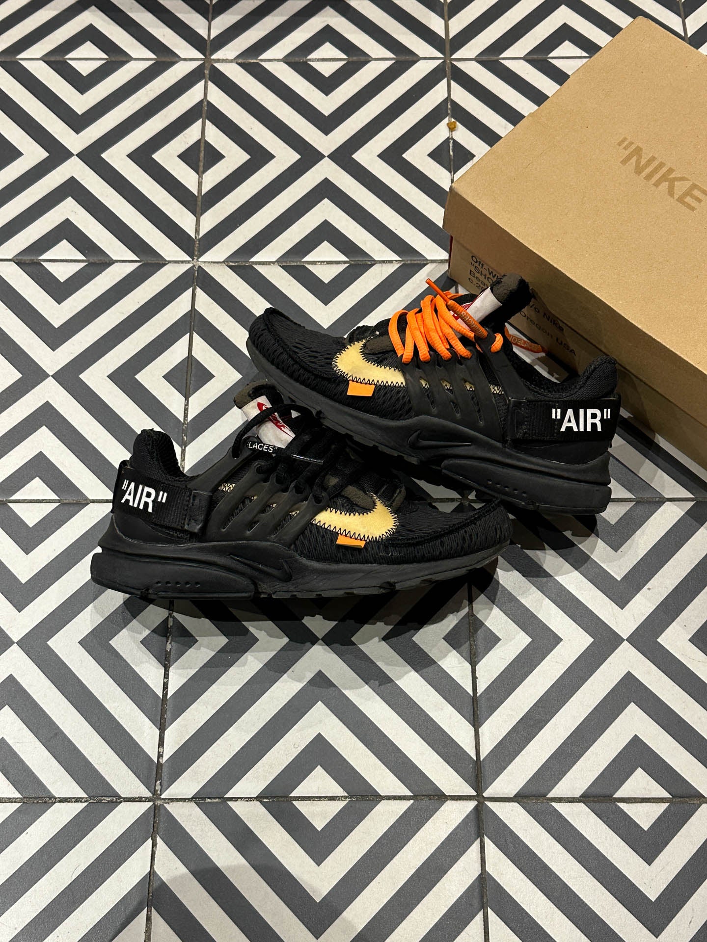 Presto Off-White Black (Taille 38,5)