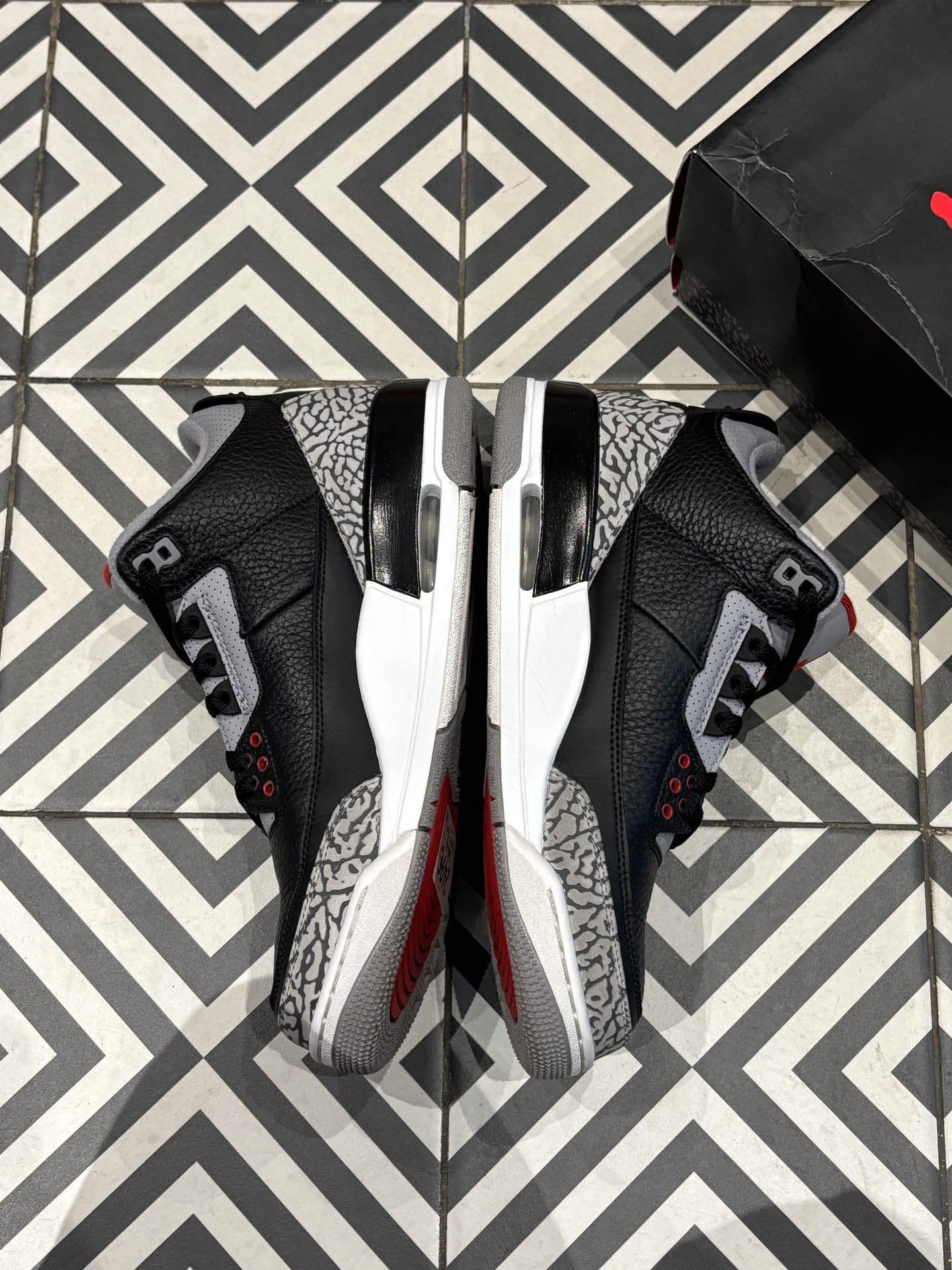 Jordan 3 black cement (Taille 42)