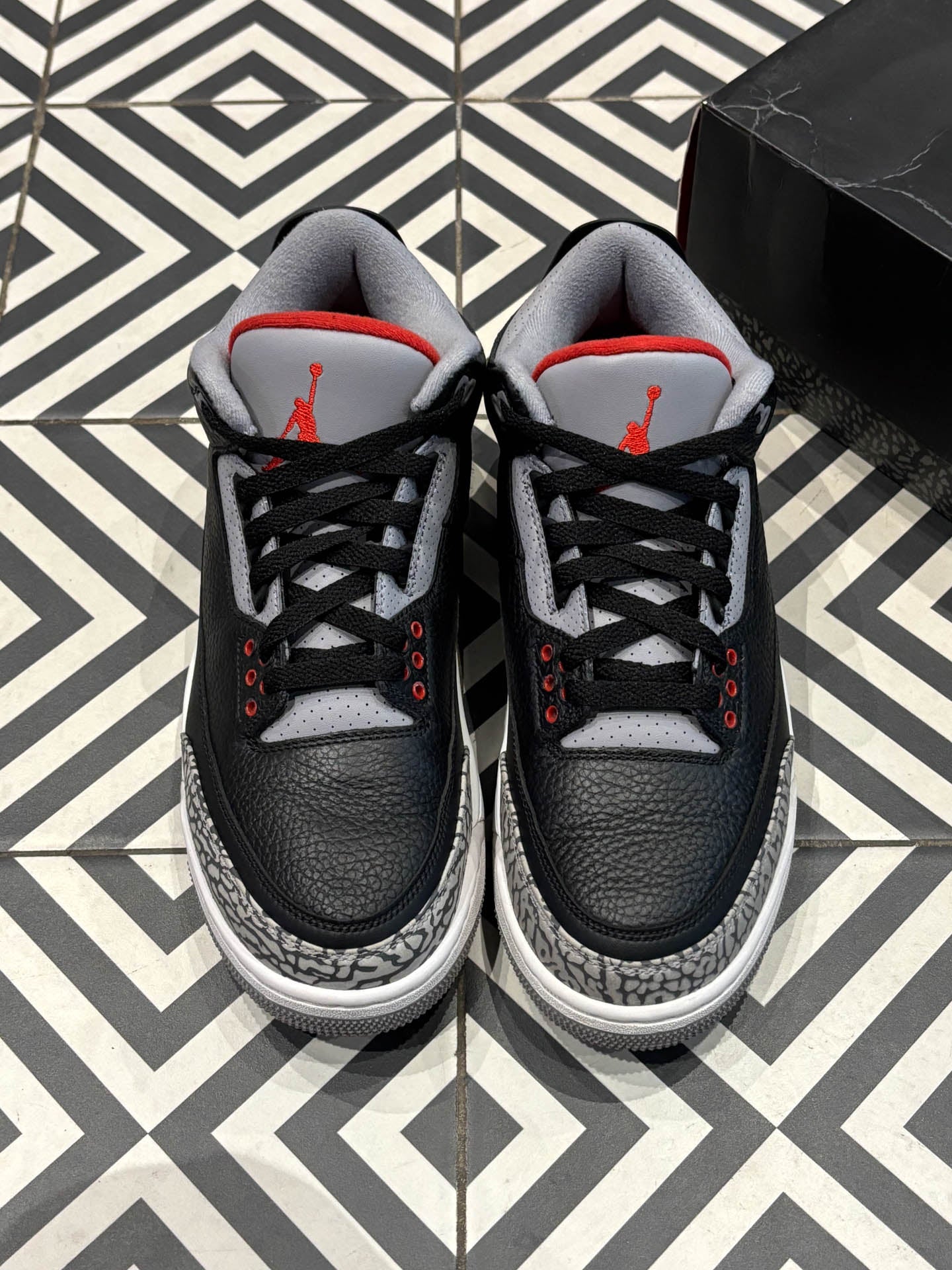 Jordan 3 black cement (Taille 42)