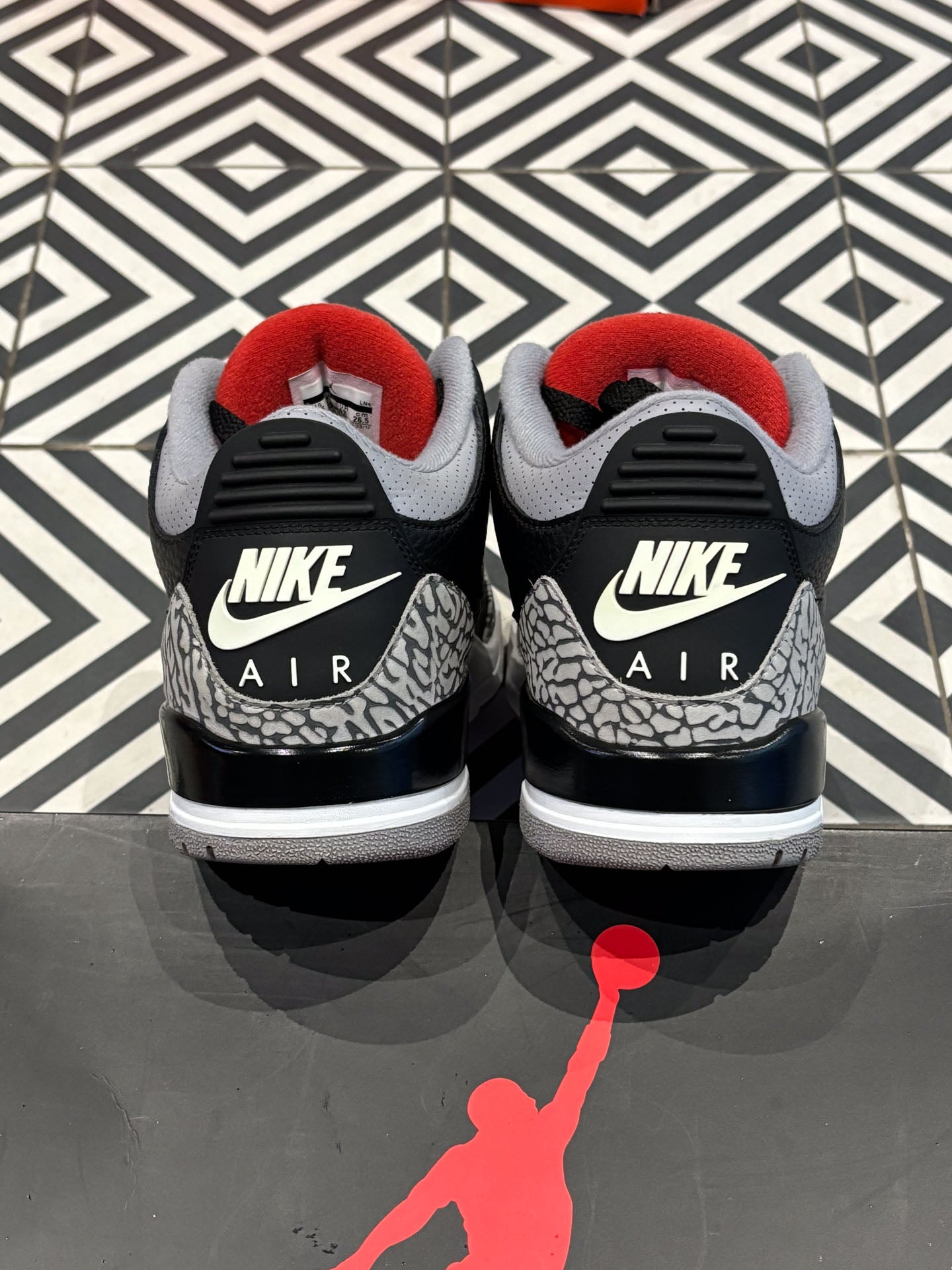 Jordan 3 black cement (Taille 42)