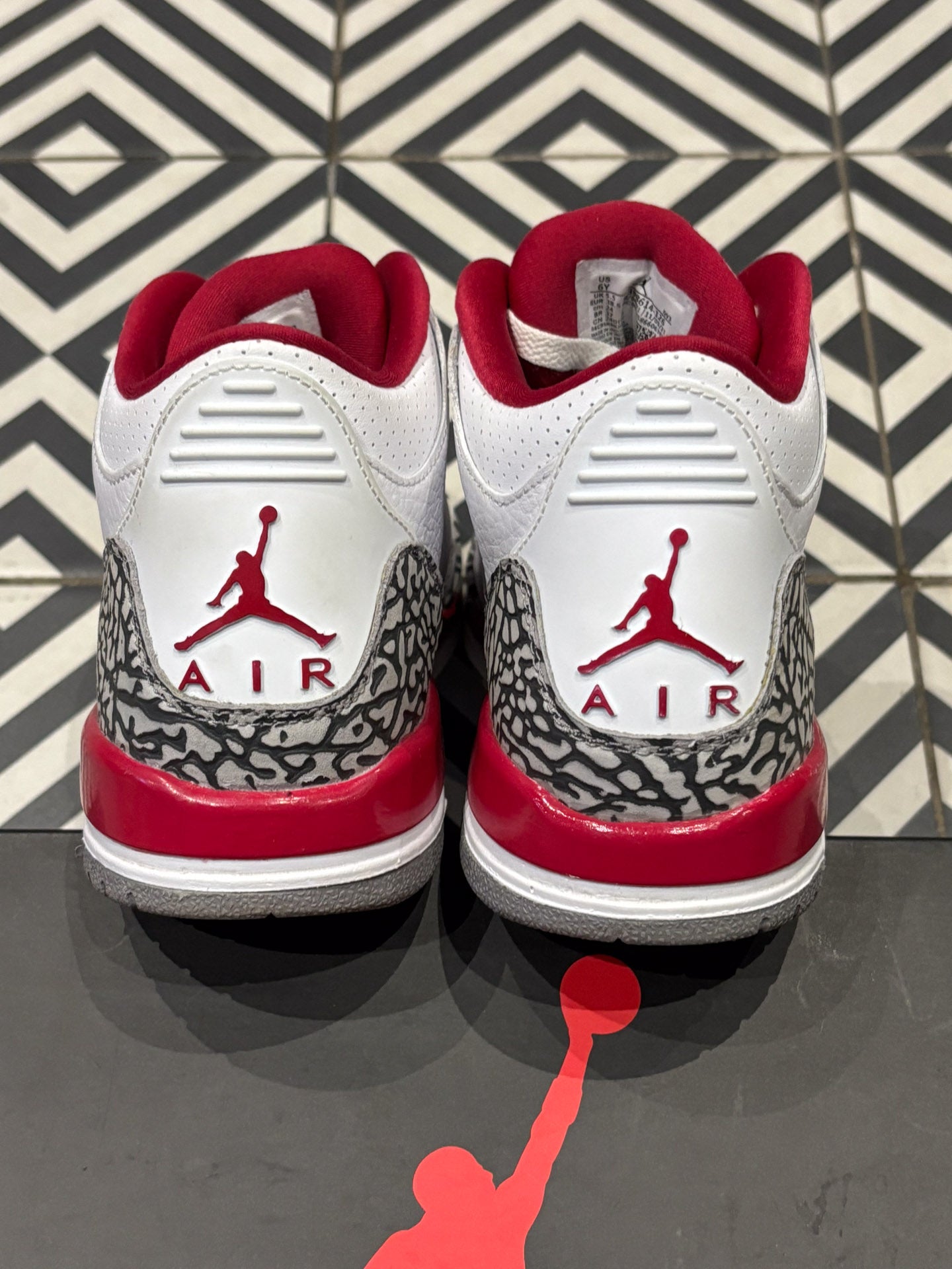 Jordan 3 Cardinal Red (Taille 38,5)