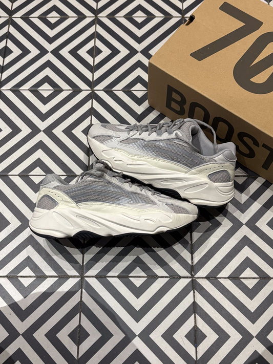 Yeezy 700 V2 (Taille 43)